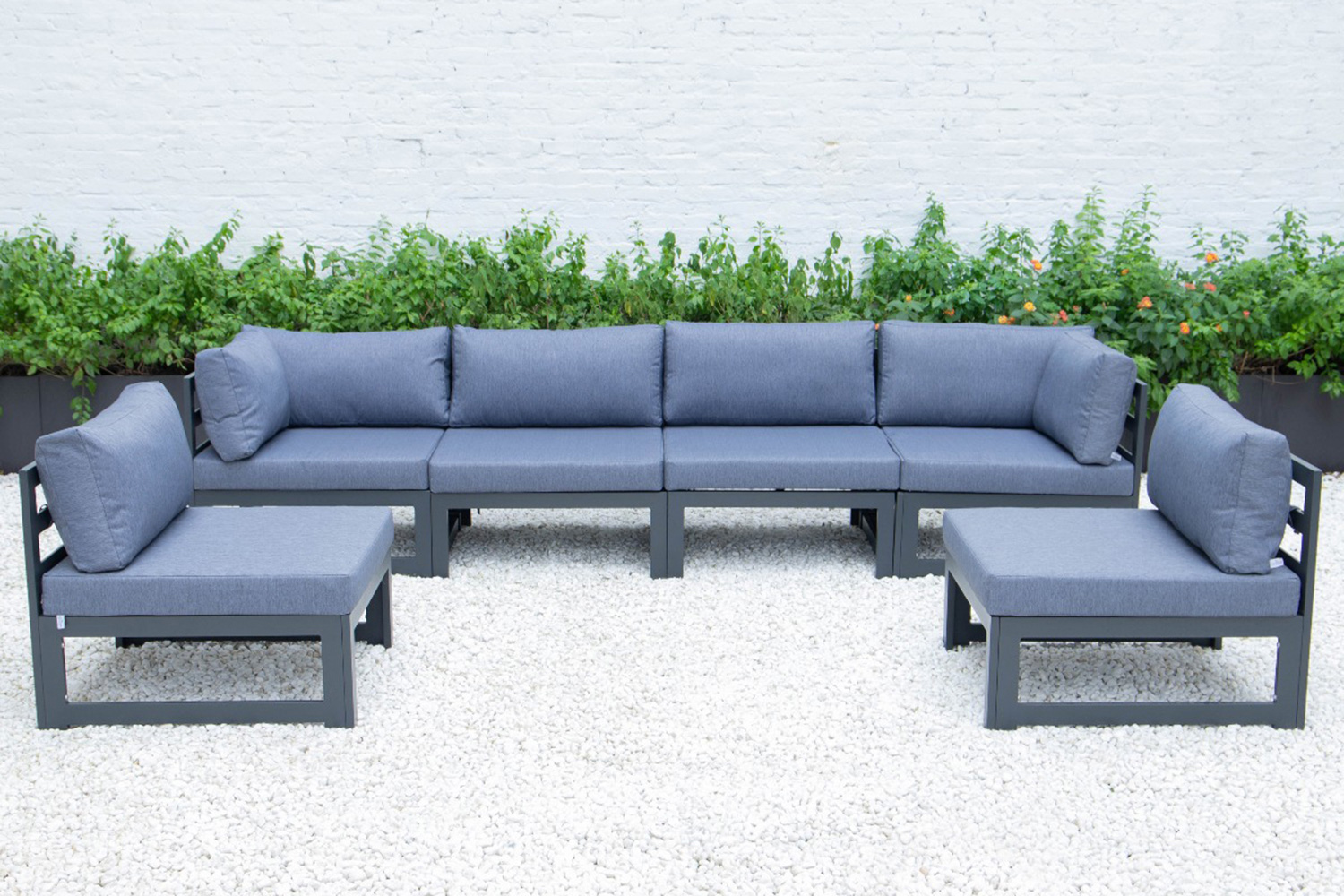 LeisureMod Chelsea 6-Piece Patio Sectional In Black Aluminum with Cushions - Blue
