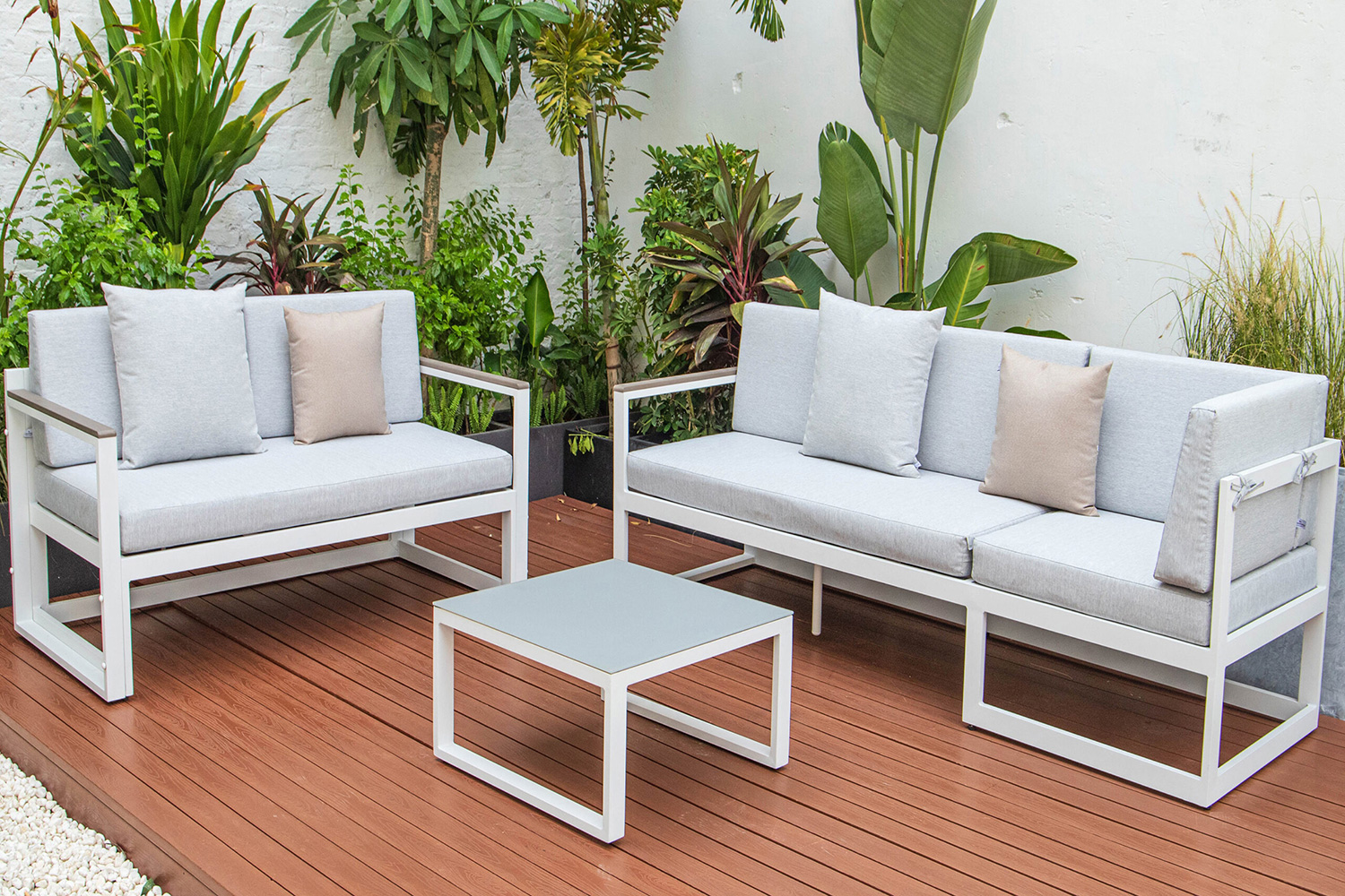 LeisureMod Chelsea White Sectional with Adjustable Headrest and Coffee Table with Two Tone Cushions - Light Gray