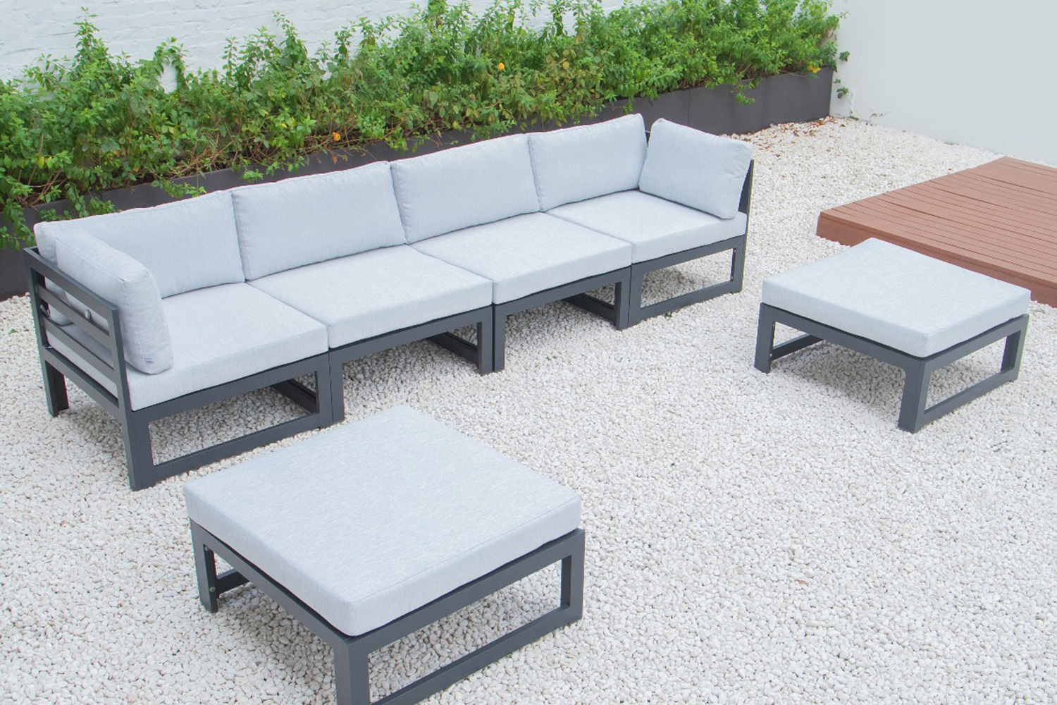 LeisureMod Chelsea 6-Piece Patio Ottoman Sectional Black Aluminum with Cushions - Light Gray