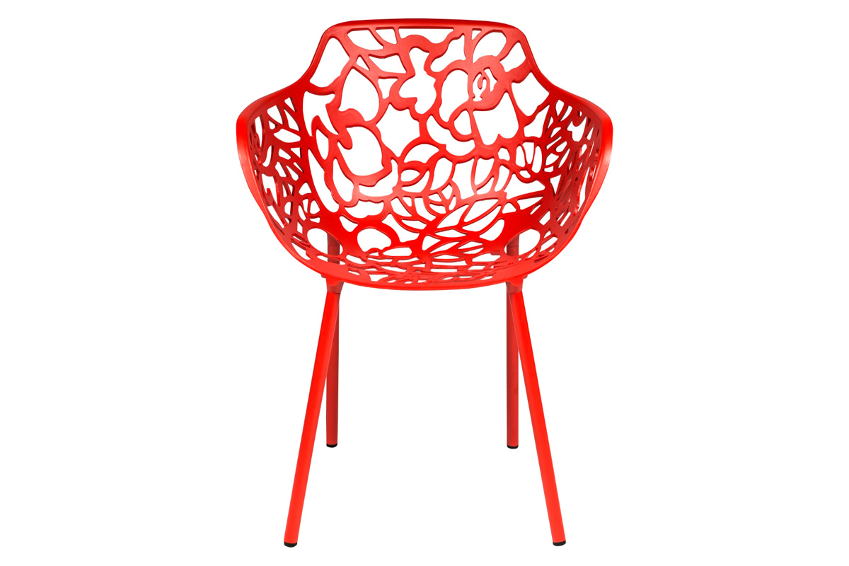 LeisureMod Devon Modern 3-Piece Aluminum Patio Dining Set with Dining Table and 2 Stackable Flower Design Arm Chairs - Red