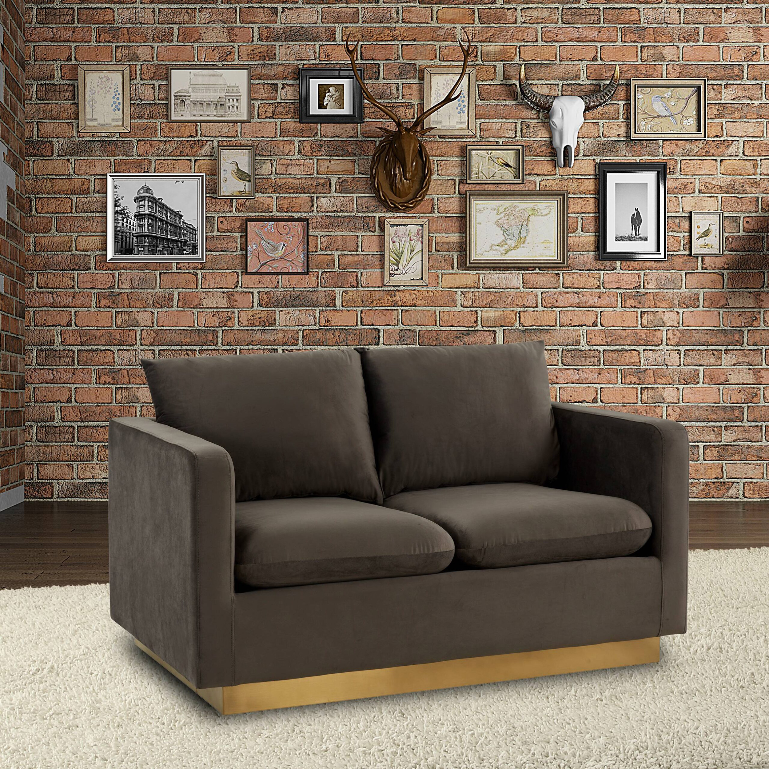 LeisureMod - Nervo Modern Mid-Century Upholstered Velvet Loveseat with Gold Base