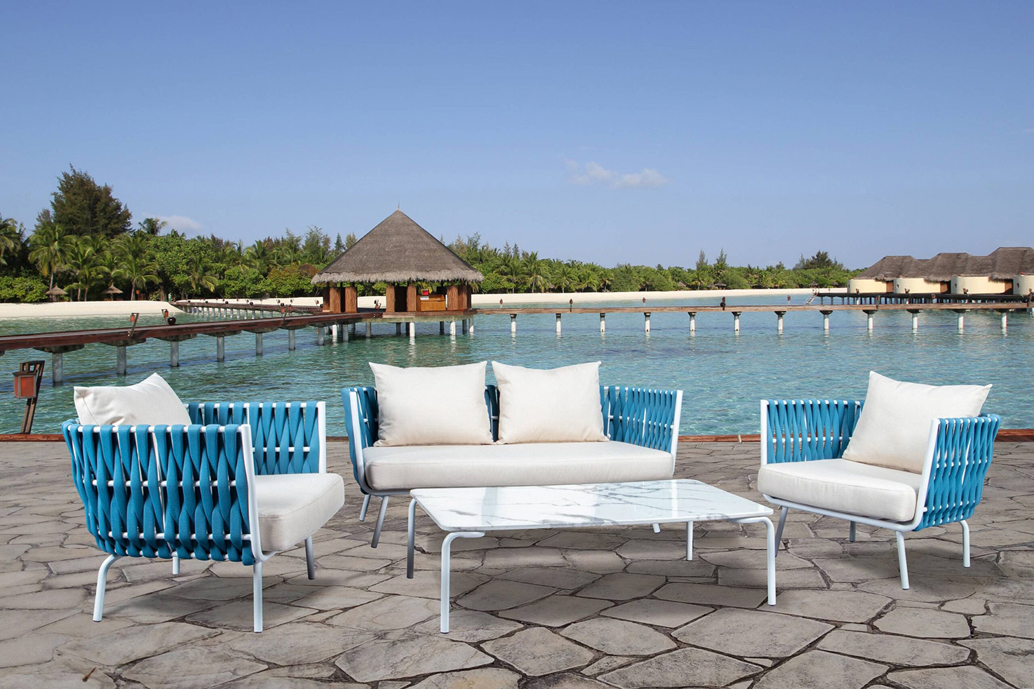 LeisureMod Spencer Modern Outdoor Rope Club Chair with Cushions - Blue