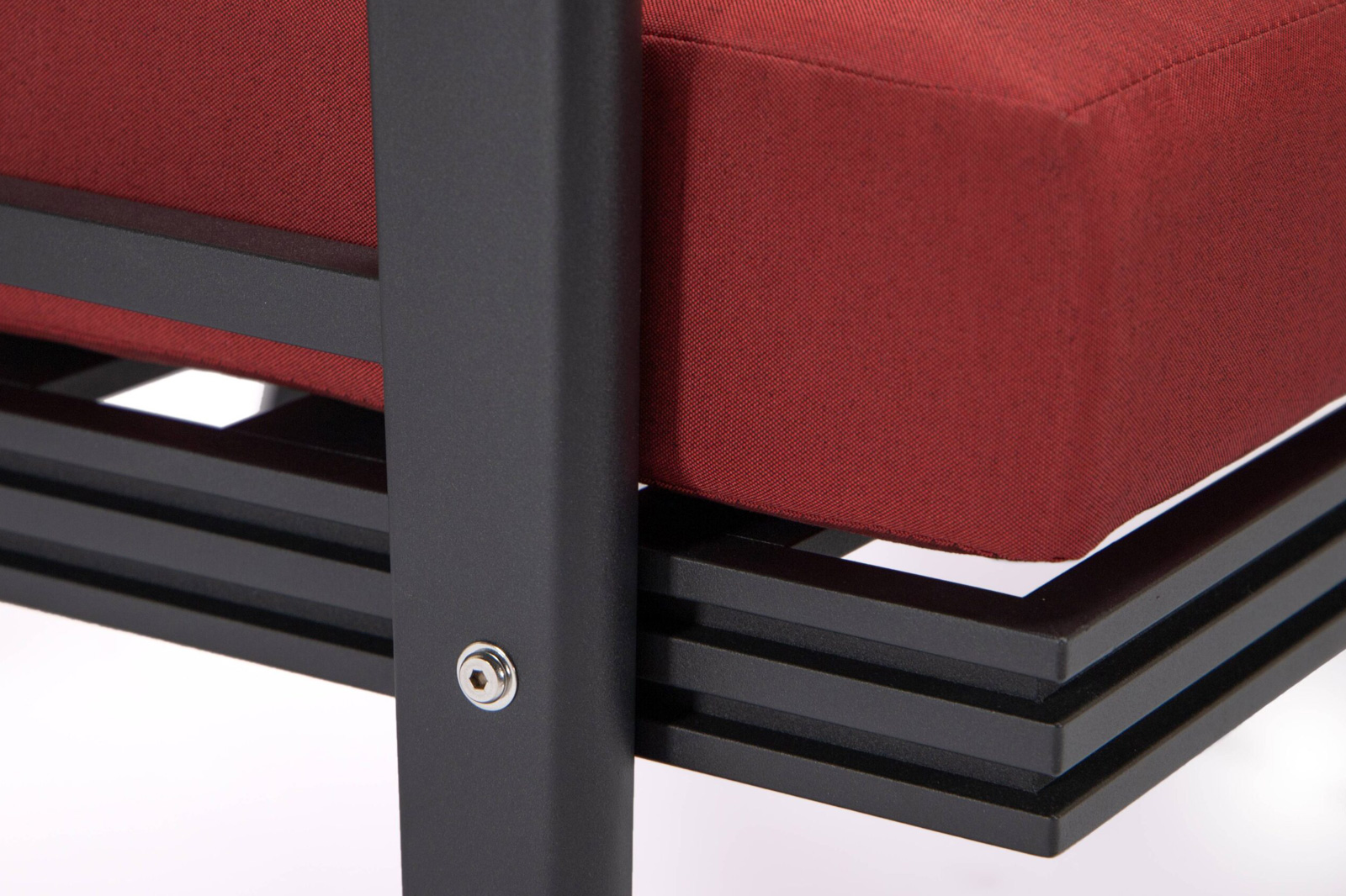 LeisureMod Walbrooke Modern Black Patio Conversation With Square Fire Pit With Slats Design & Tank Holder - Red