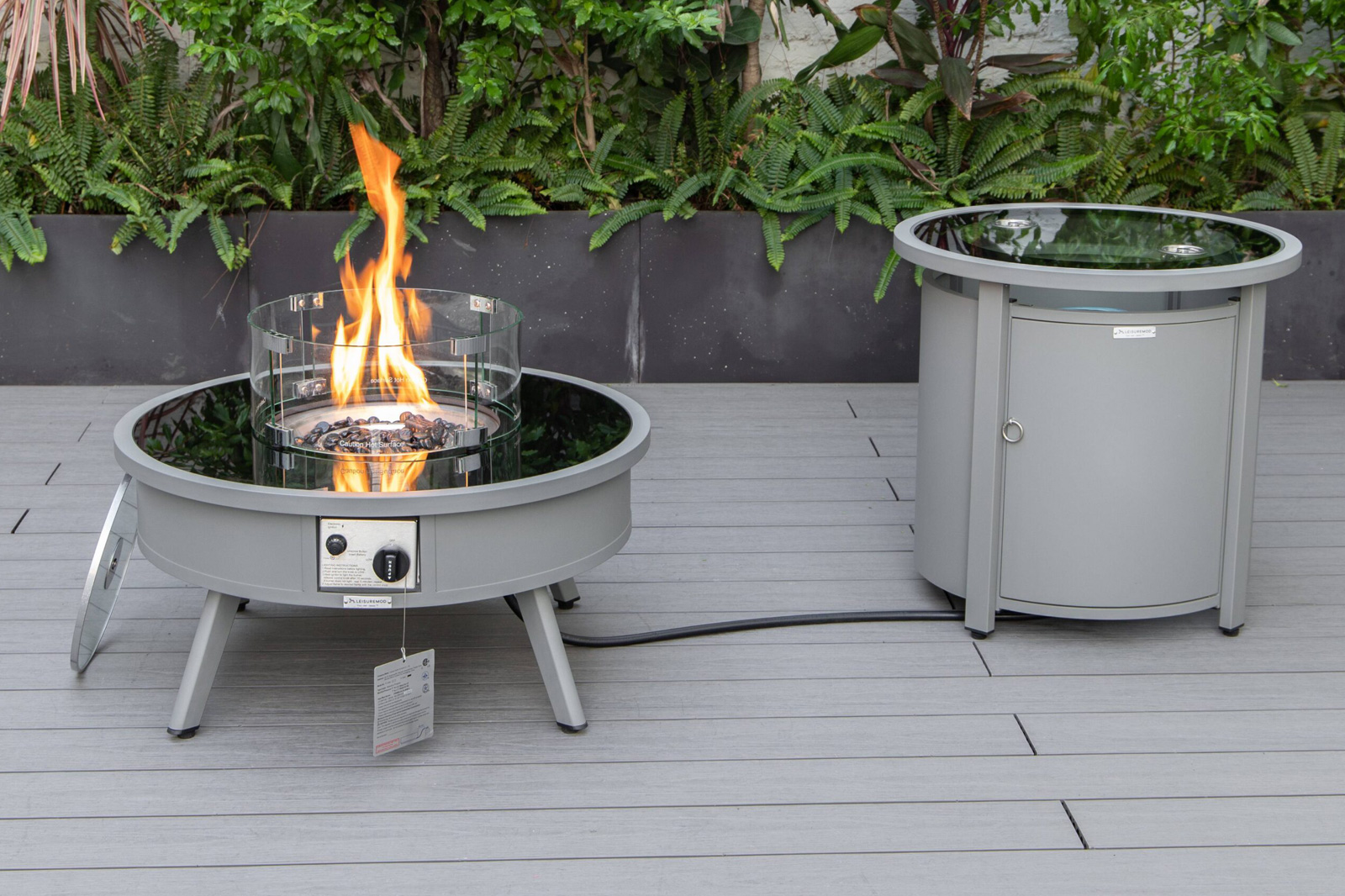 LeisureMod Walbrooke Modern Gray Patio Conversation With Round Fire Pit & Tank Holder - Red