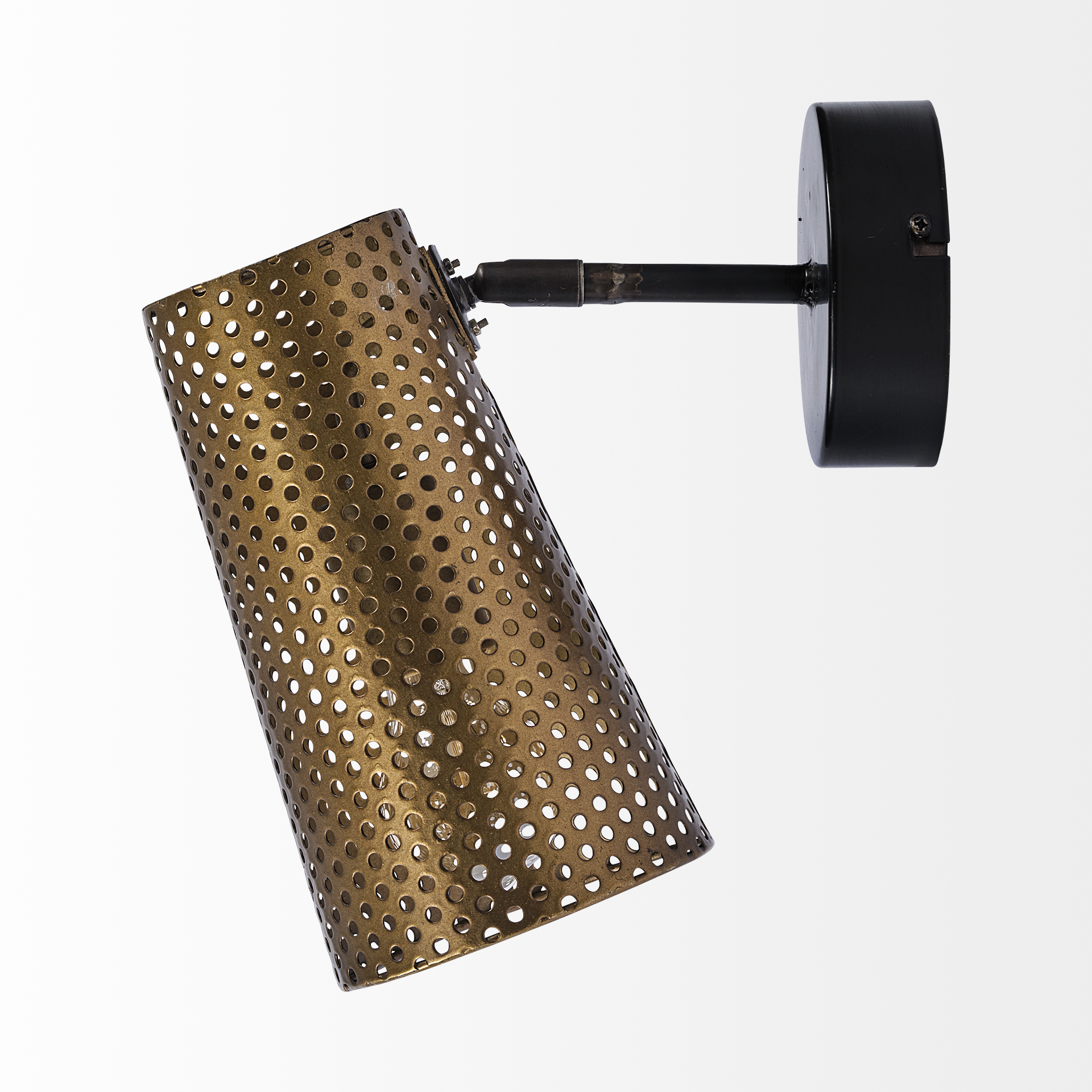 Mercana - Wesley Wall Sconce in Gold, Metal