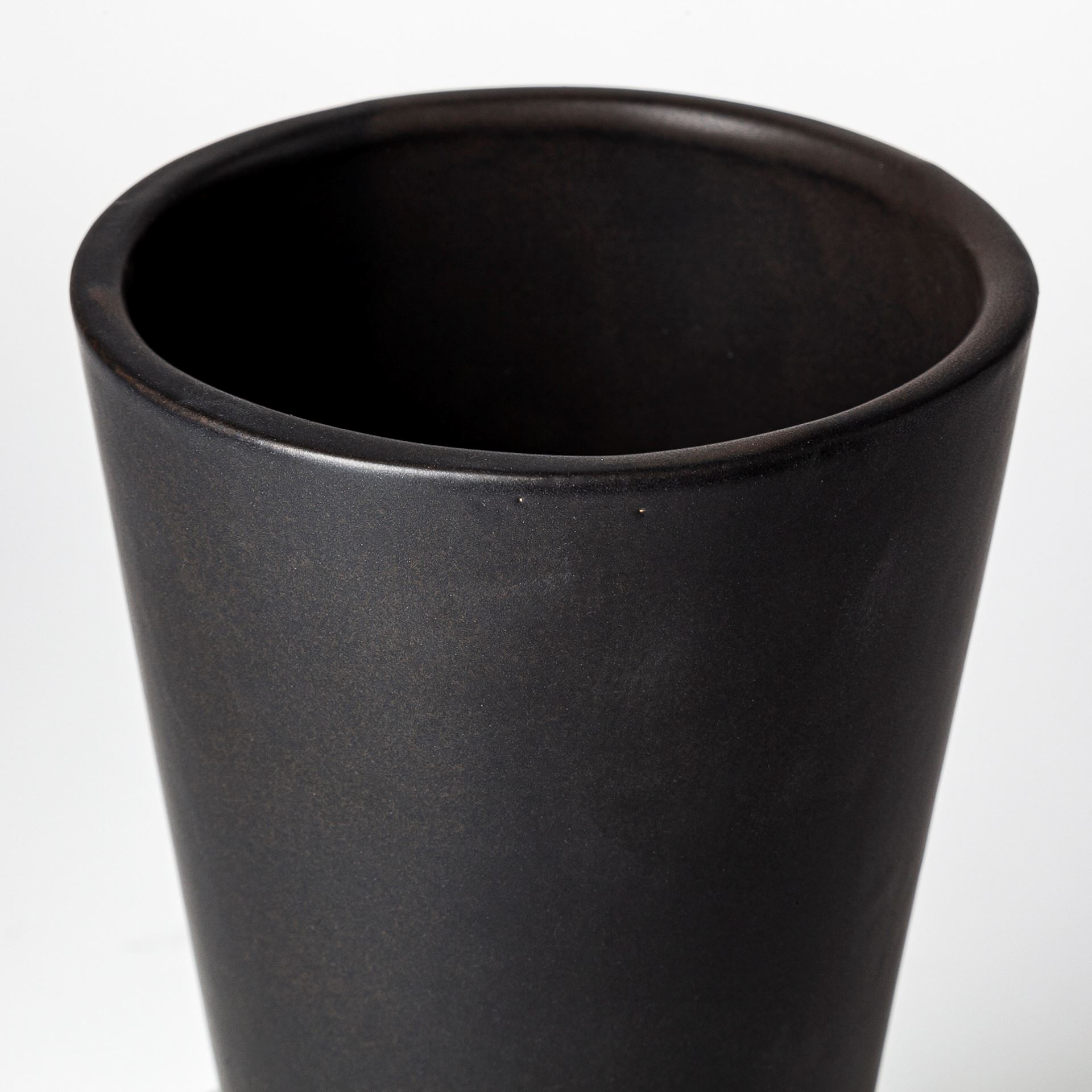 Mercana Laforge Black Vase - Black, H9"