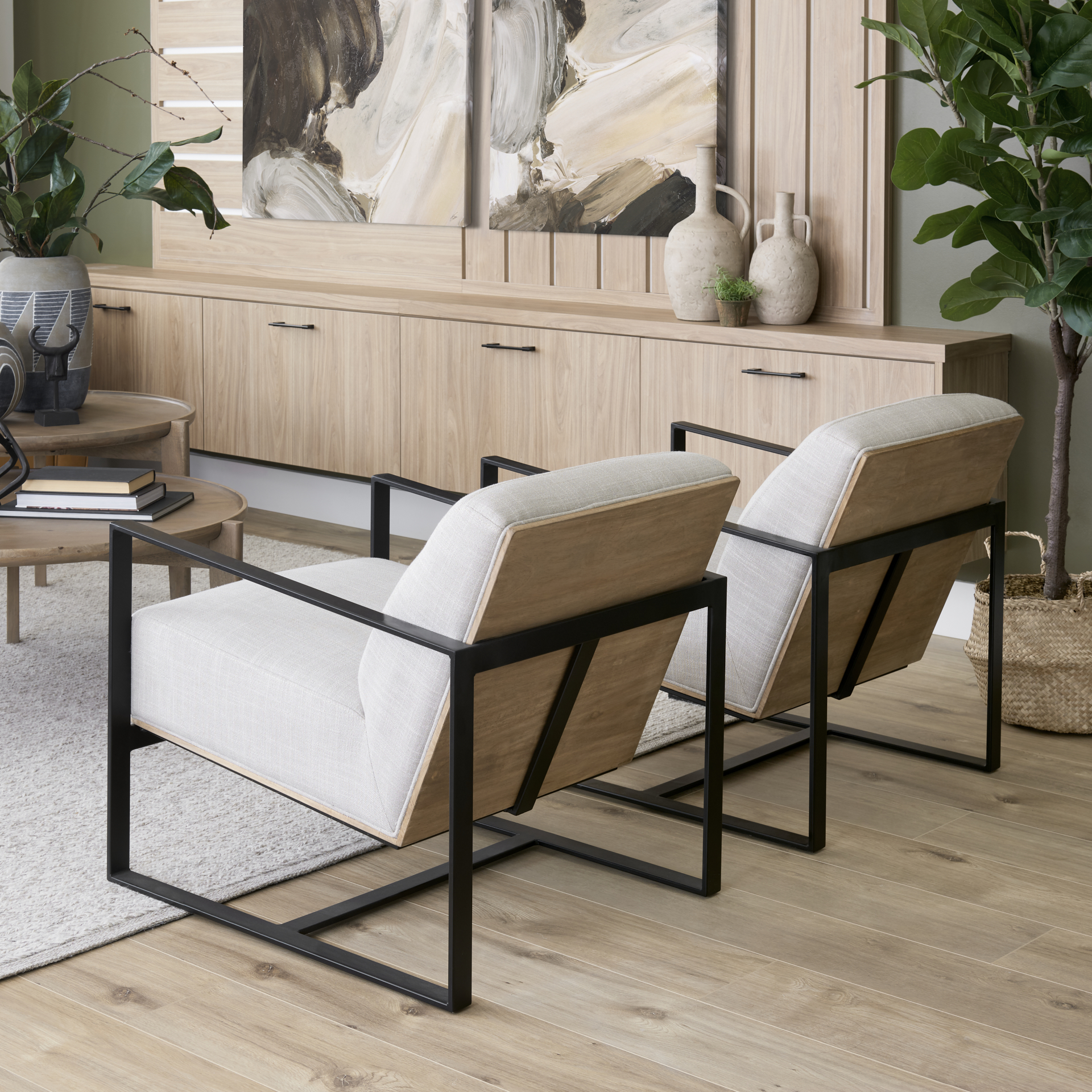Mercana - Stamford Upholstered Accent Chair in Cream, Wood