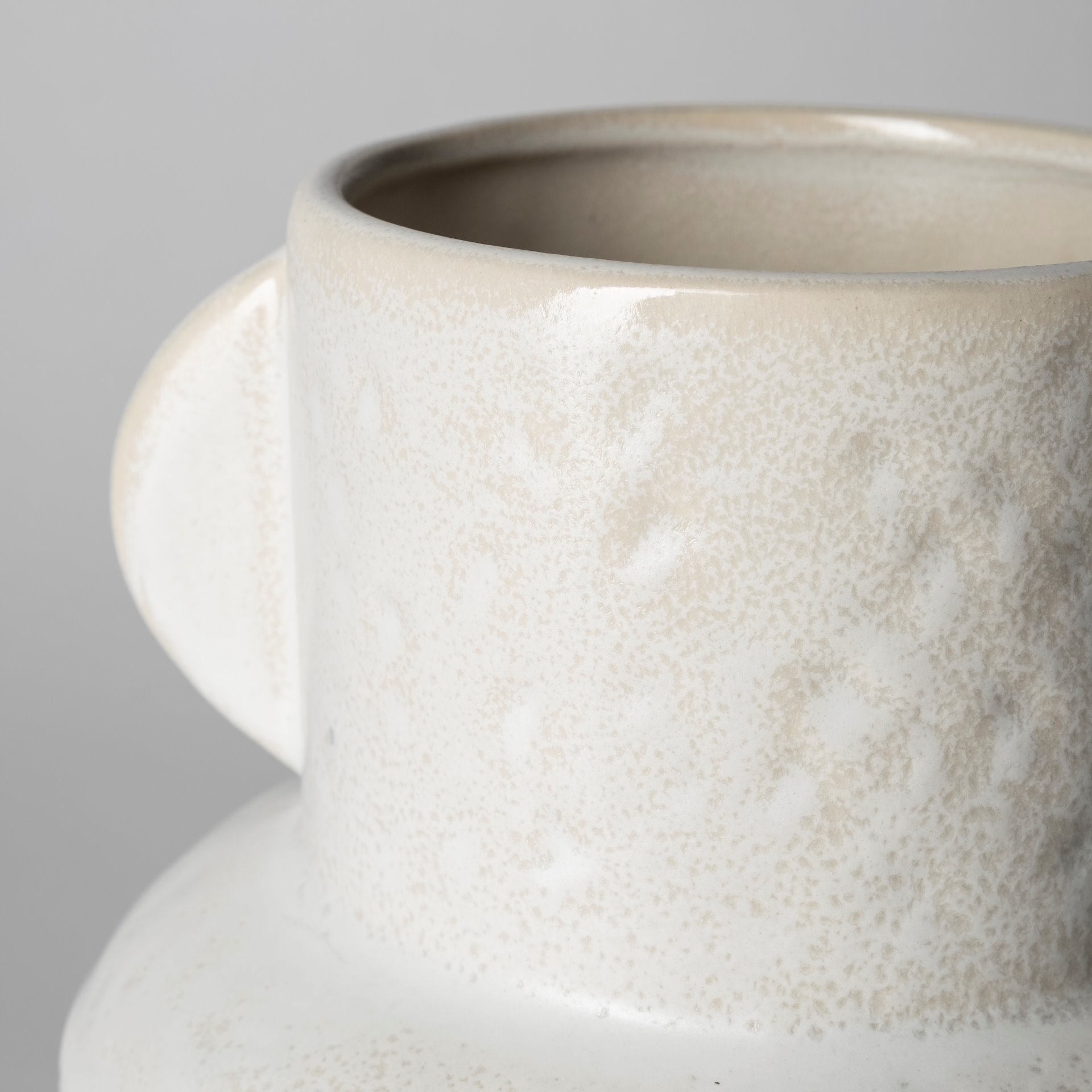Mercana Judy Vase - Eggshell, H8"