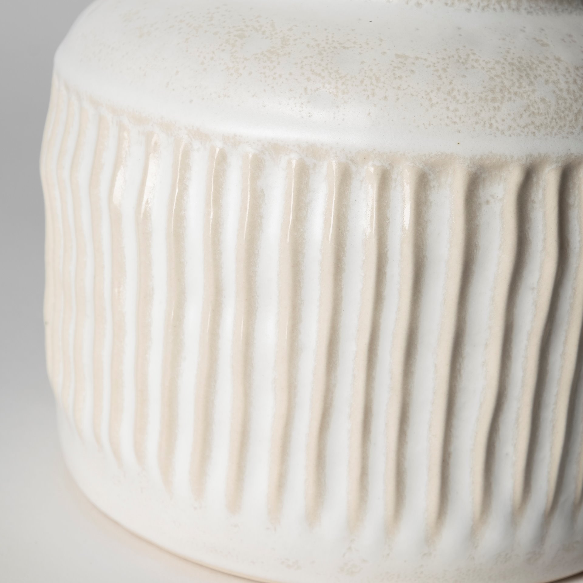 Mercana Judy Vase - Eggshell, H8"