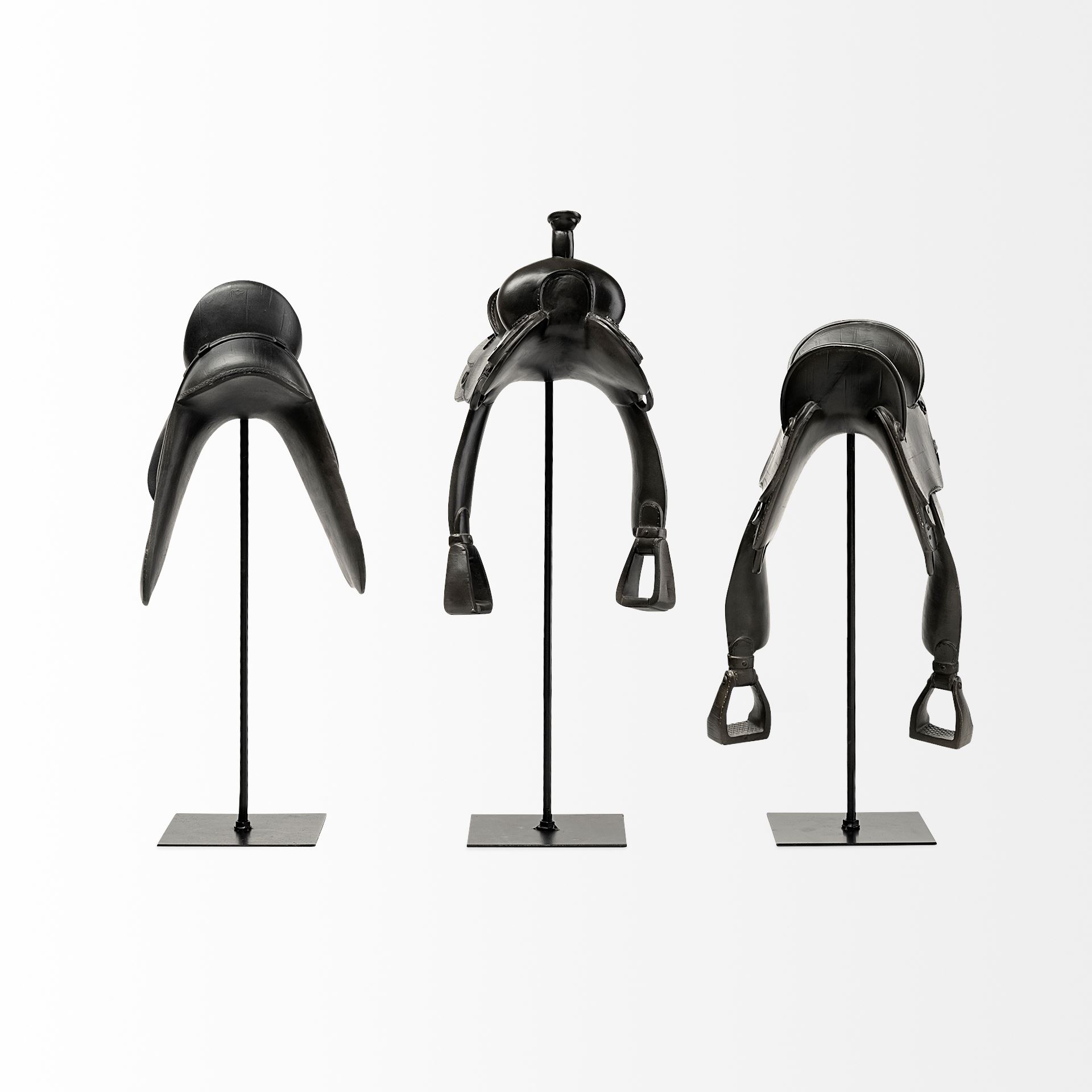 Mercana Colt Object - Black, H17"