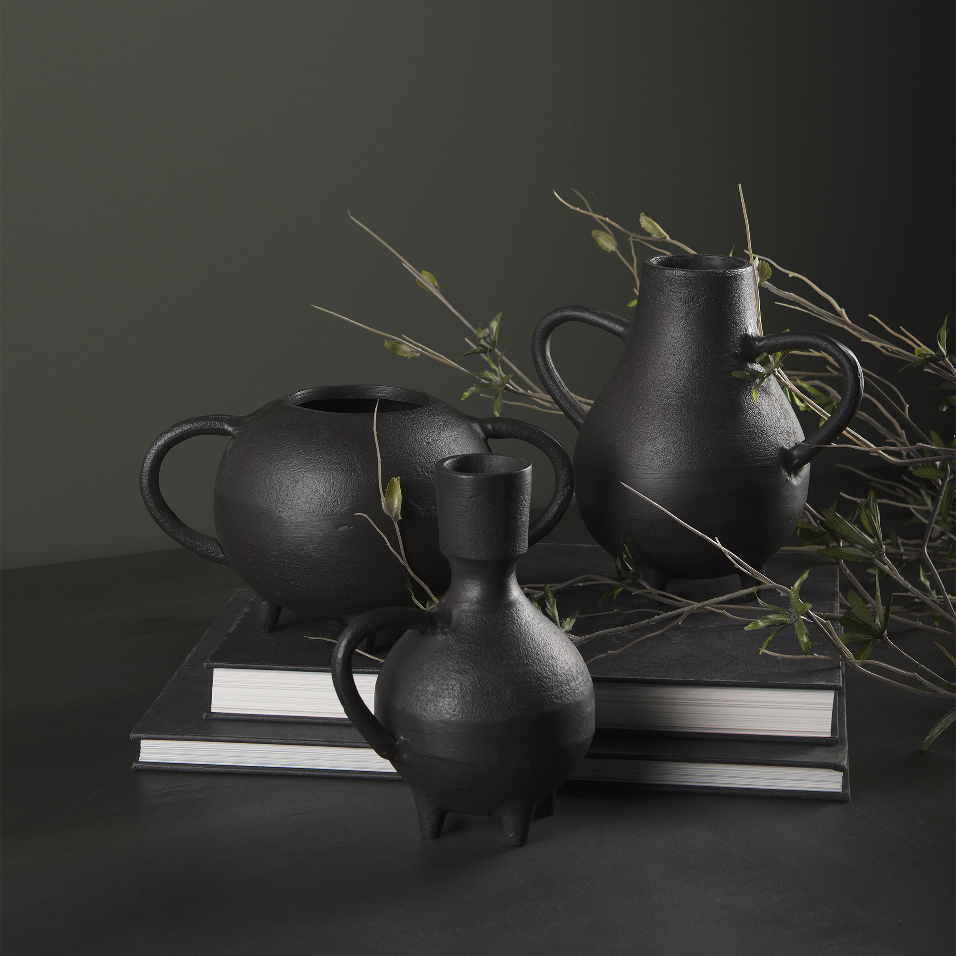 Mercana Cyrus Object - Black, H8,3"