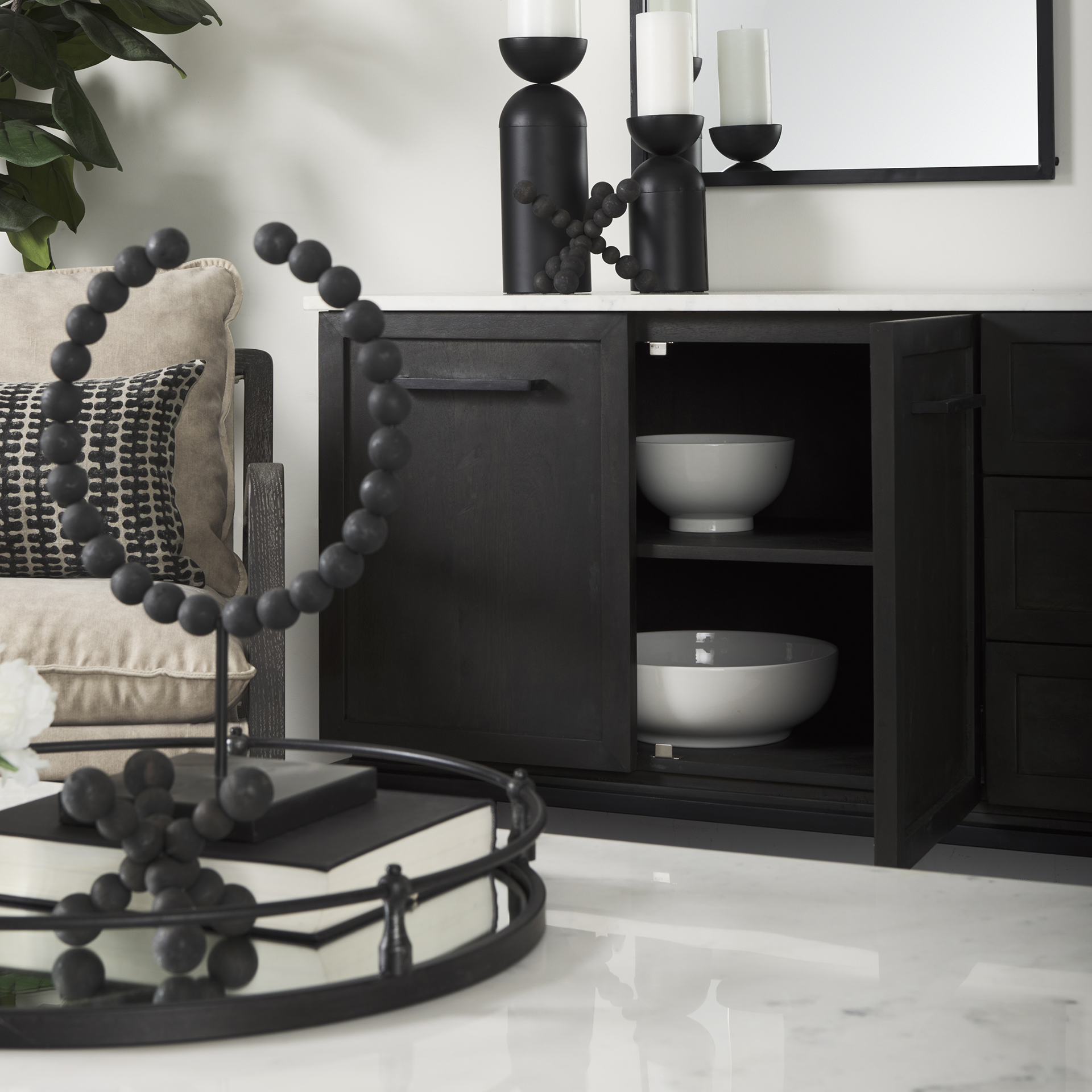 Mercana - Divina Sideboard in Black, Solid Wood