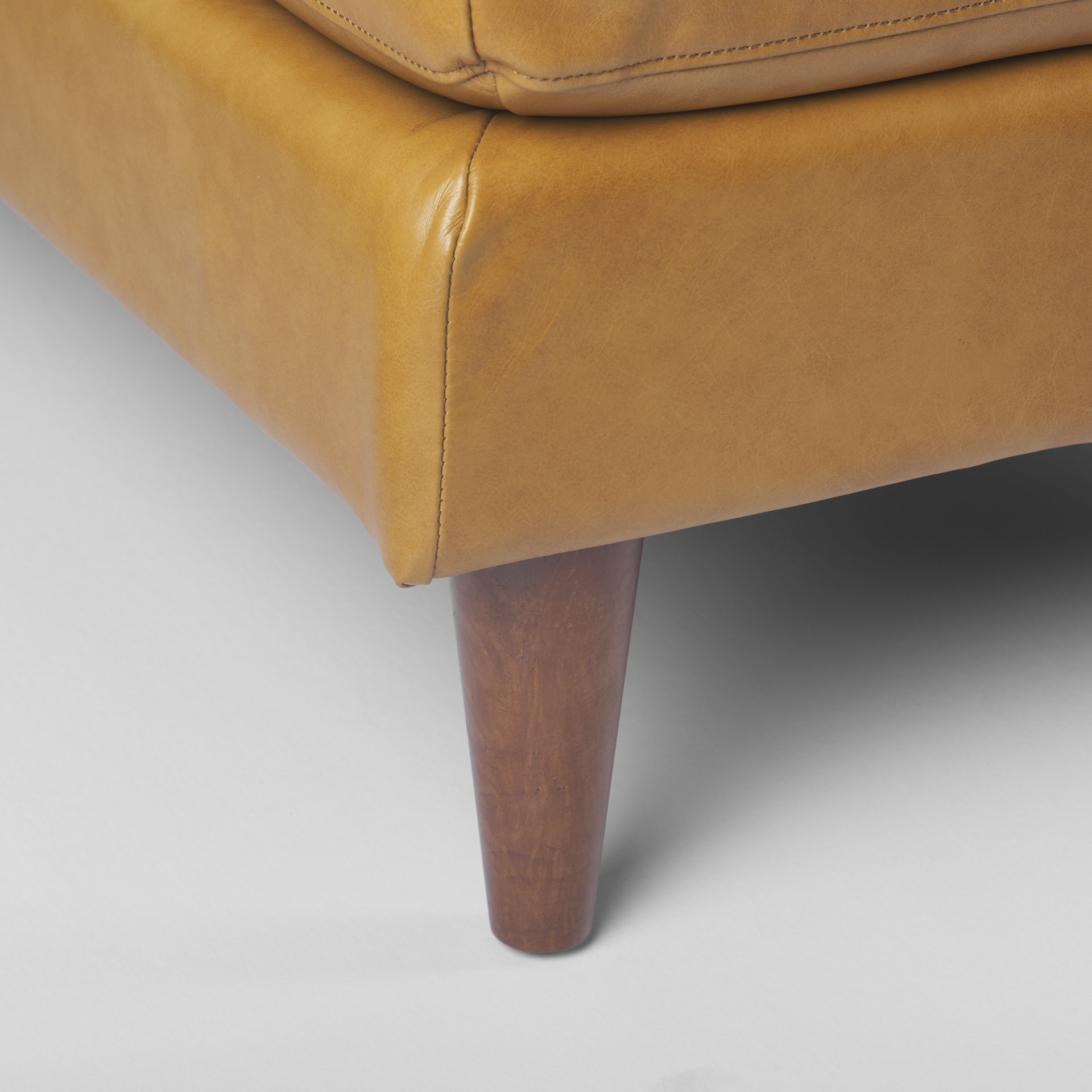 Mercana Svend Right Chaise Sectional  - Tan, Leather