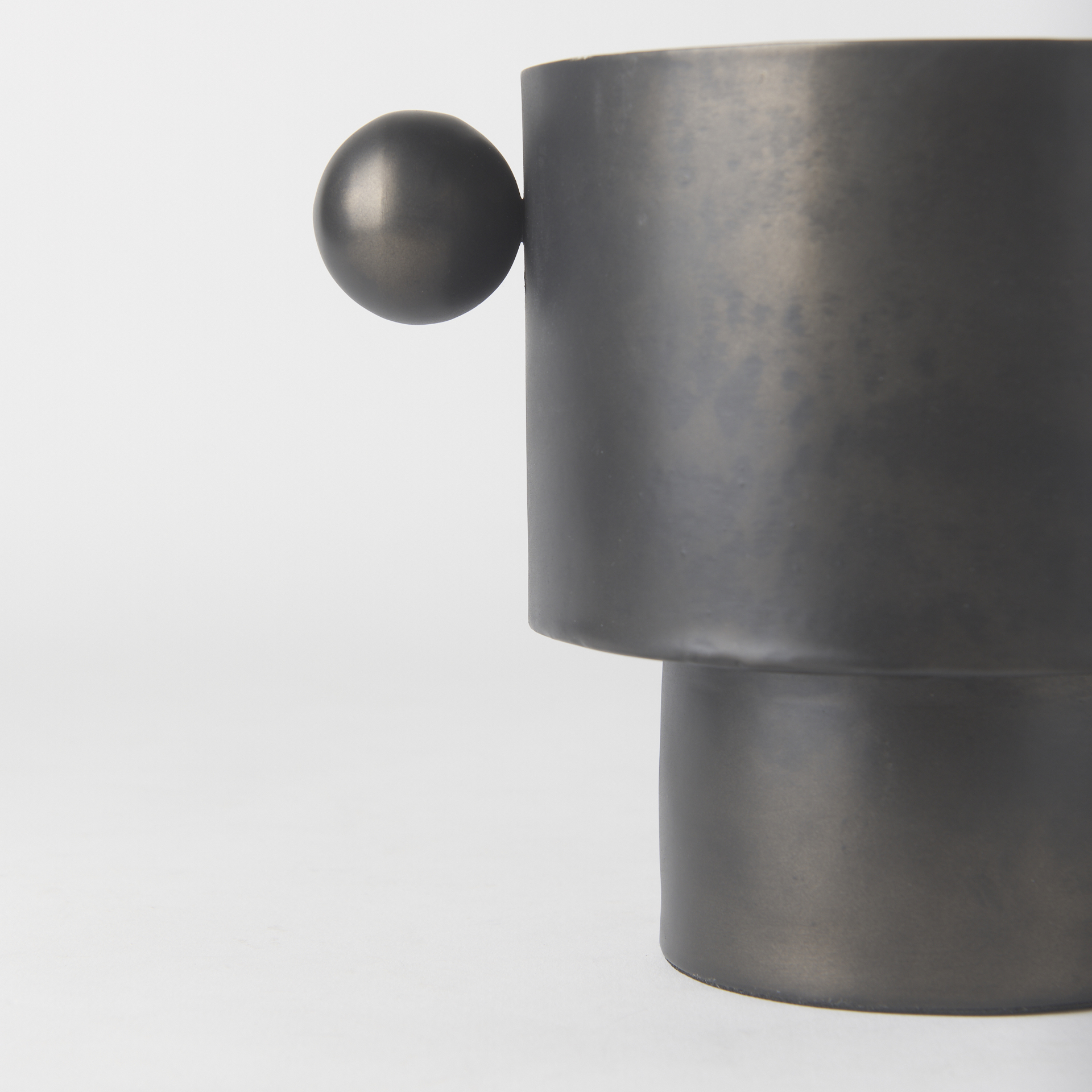 Mercana Juno Vase - Antique Black, H6,5"