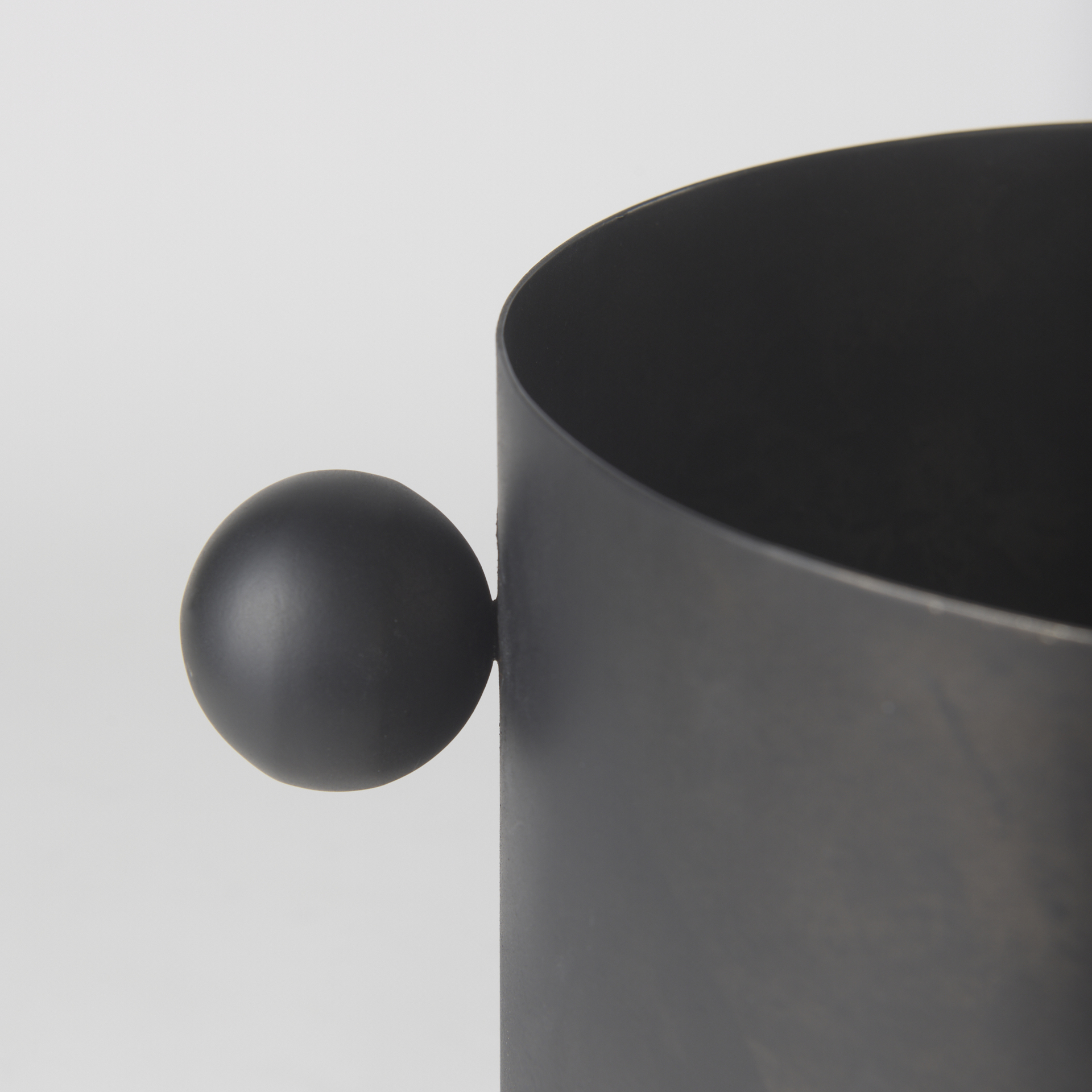 Mercana Juno Vase - Antique Black, H8,5"