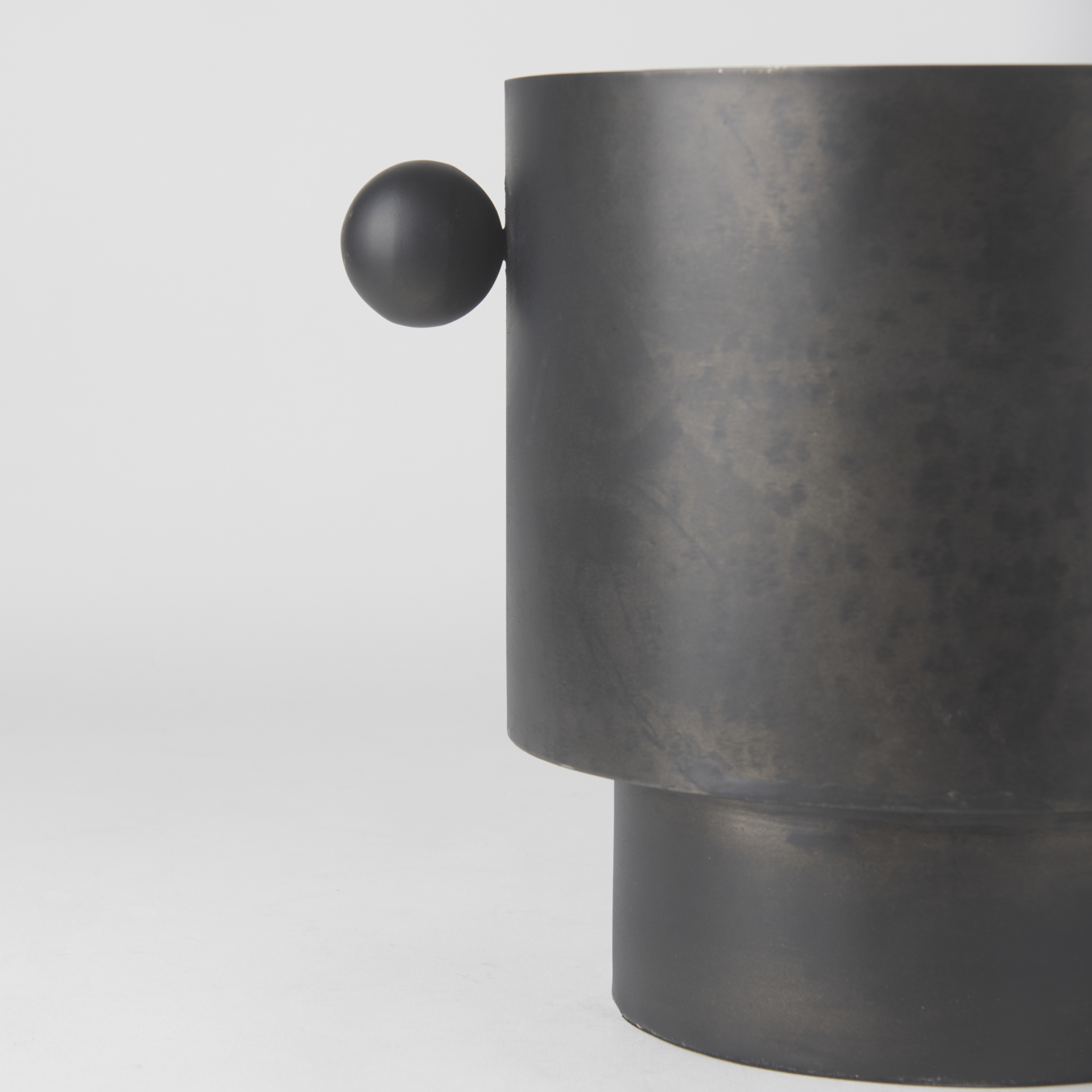 Mercana Juno Vase - Antique Black, H8,5"