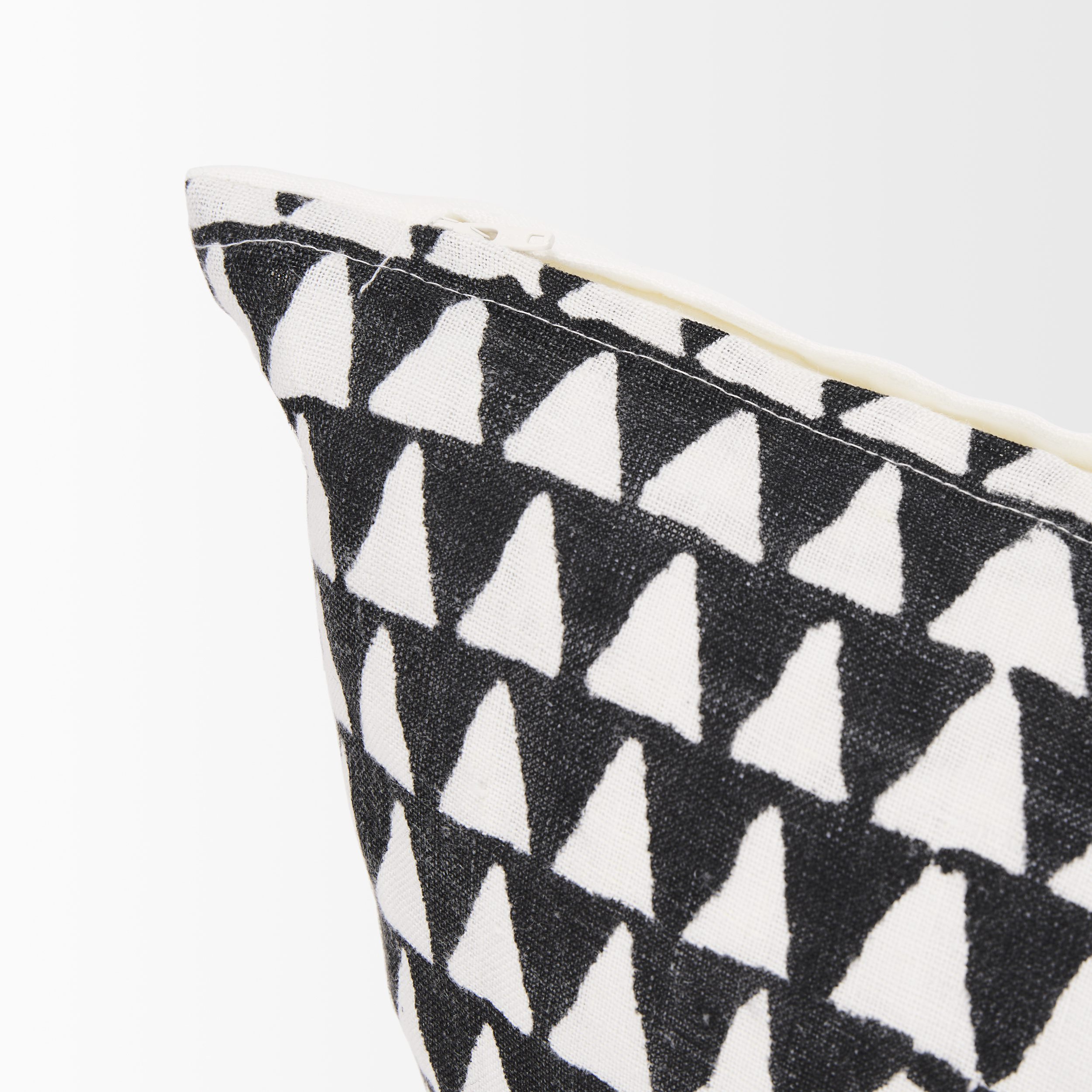 Mercana Jolie Pillow Cover - Cream/Black, 14x26