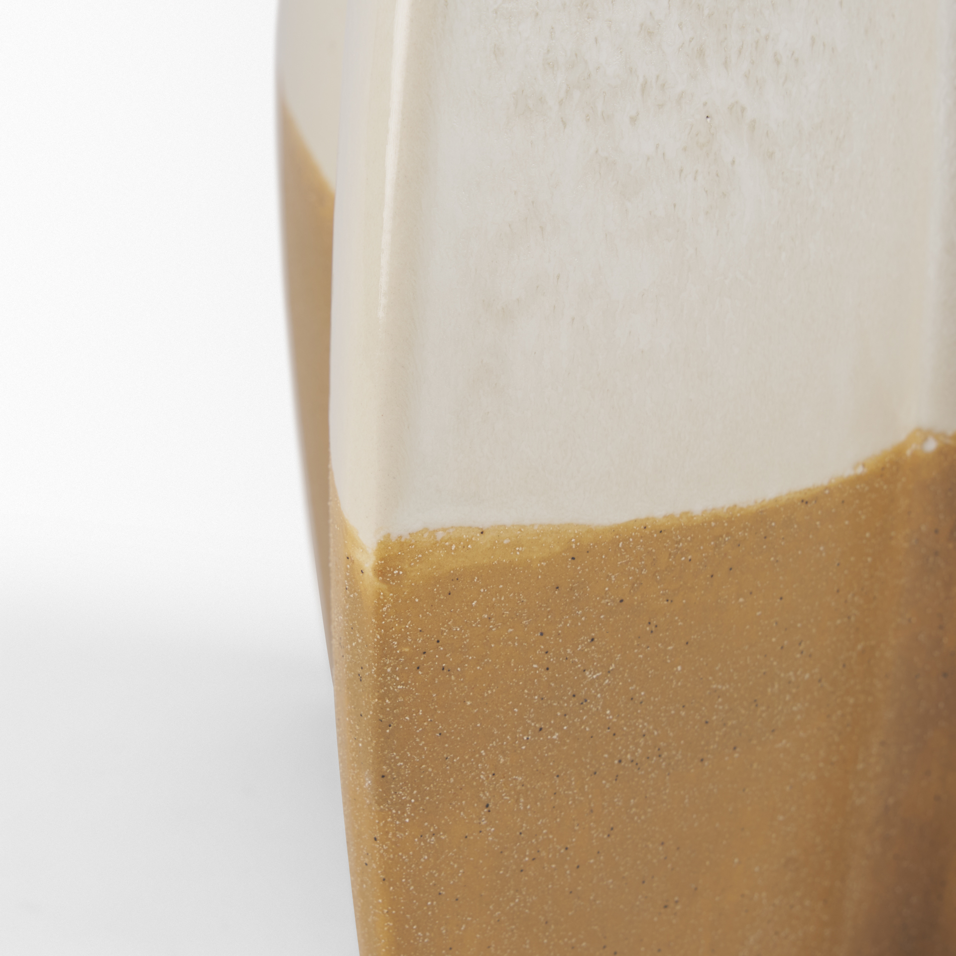 Mercana Vania Vase - White/Gold, H16"
