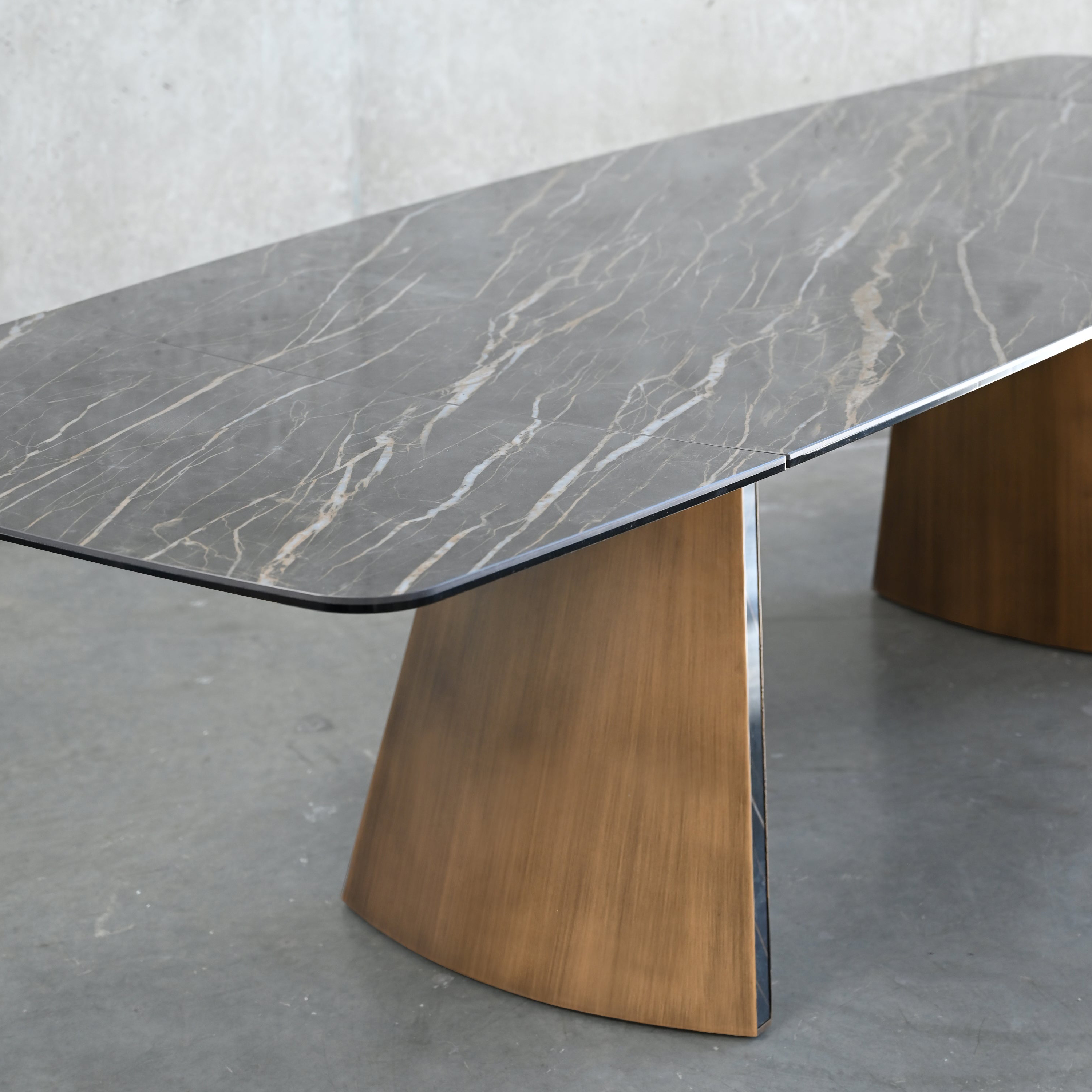 Mobital Ravello Dining Table - Noir Desir High Gloss