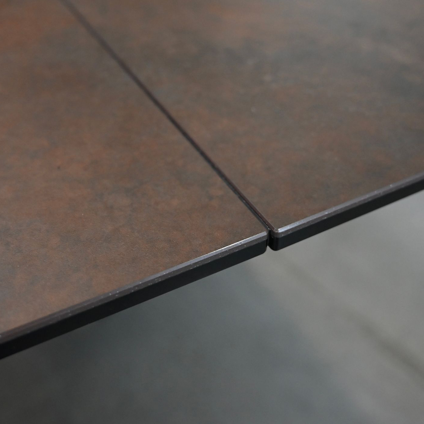 Mobital - Signature Extension Dining Table