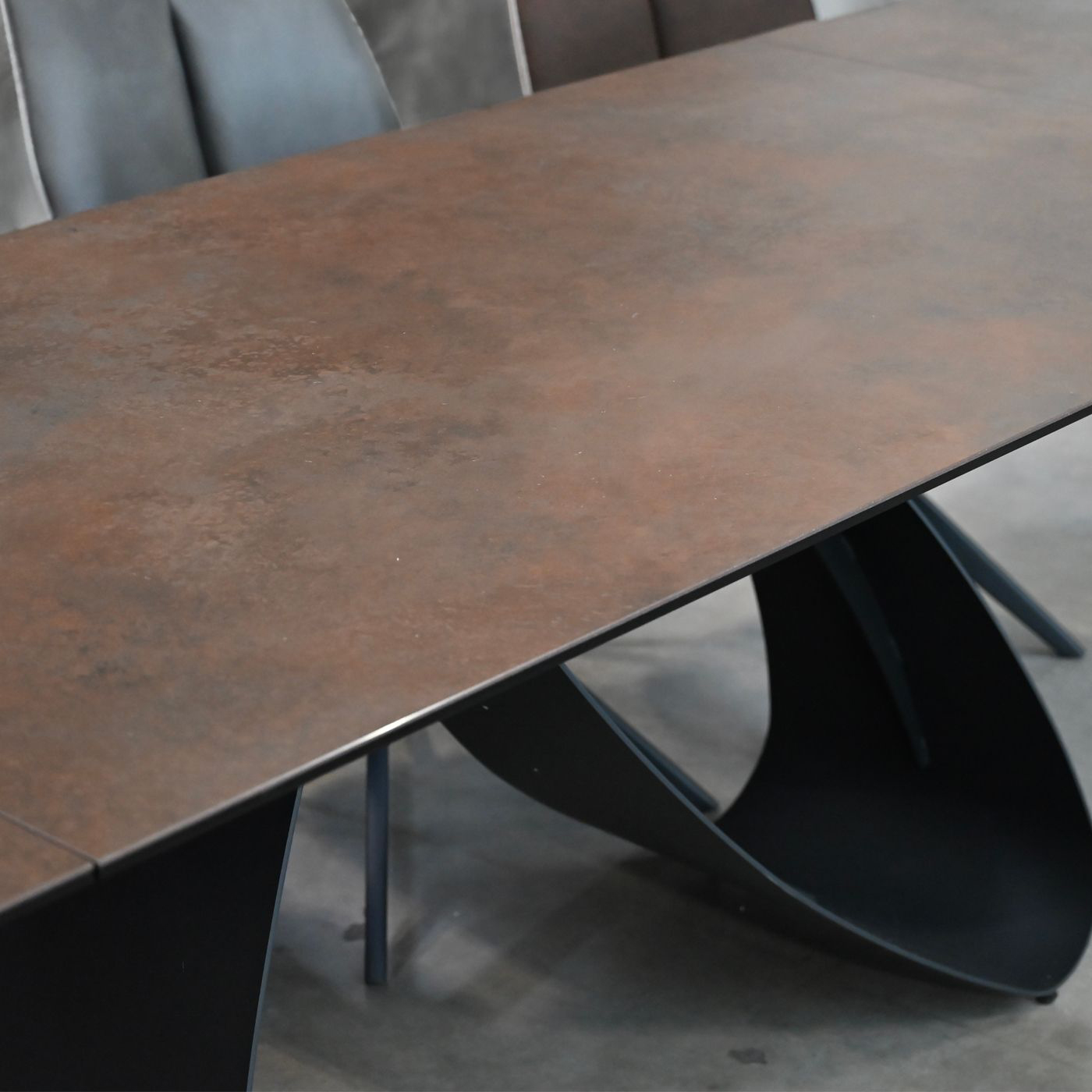 Mobital - Signature Extension Dining Table