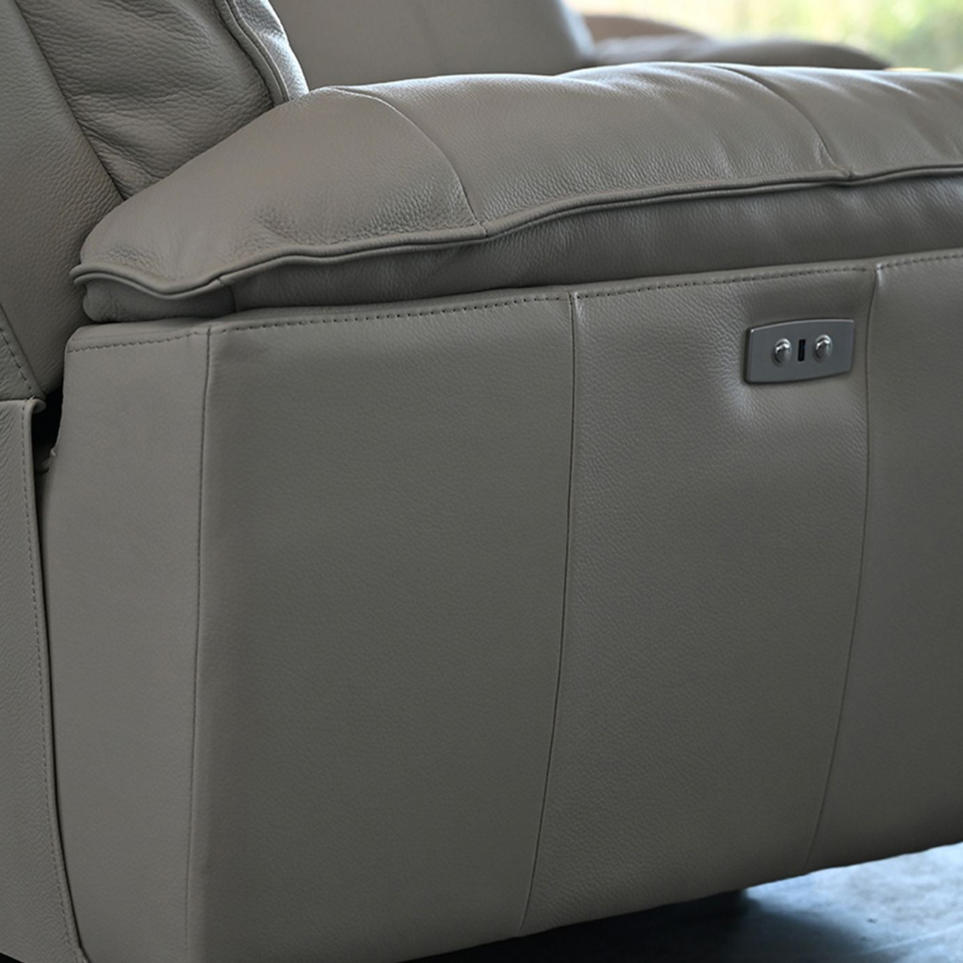 Mobital - Teatro Recliner Sectional