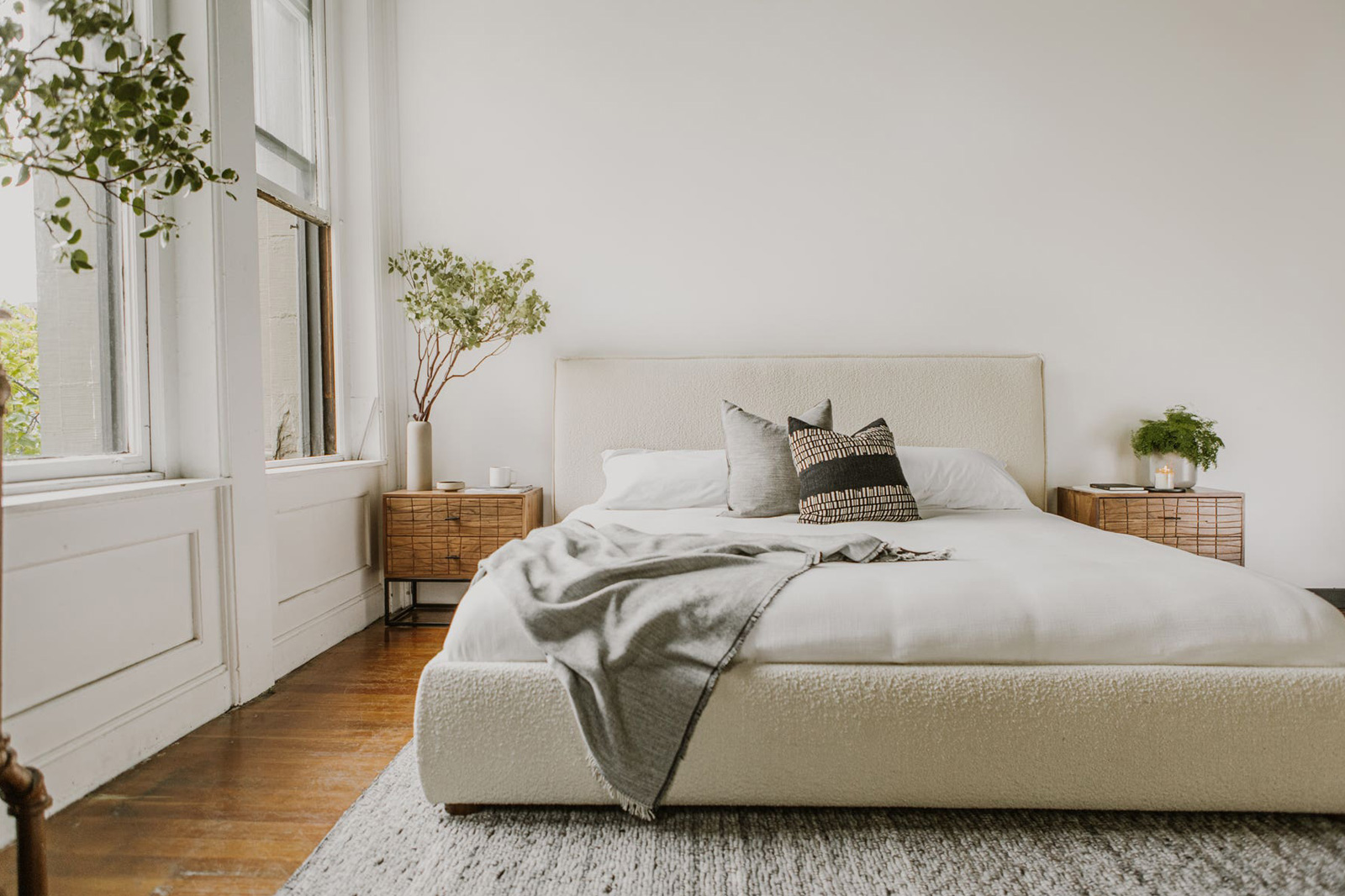 Moe's - Atelier Nighstand