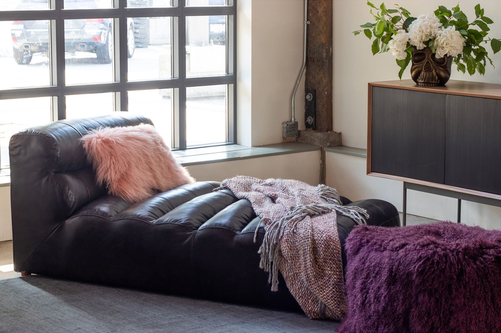 Moe's Ramsay Leather Chaise - Antique