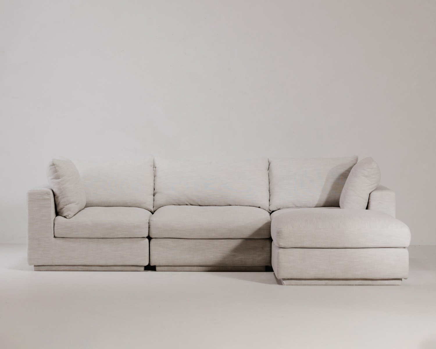 Moe's - Justin Lounge Modular Sectional in Beige
