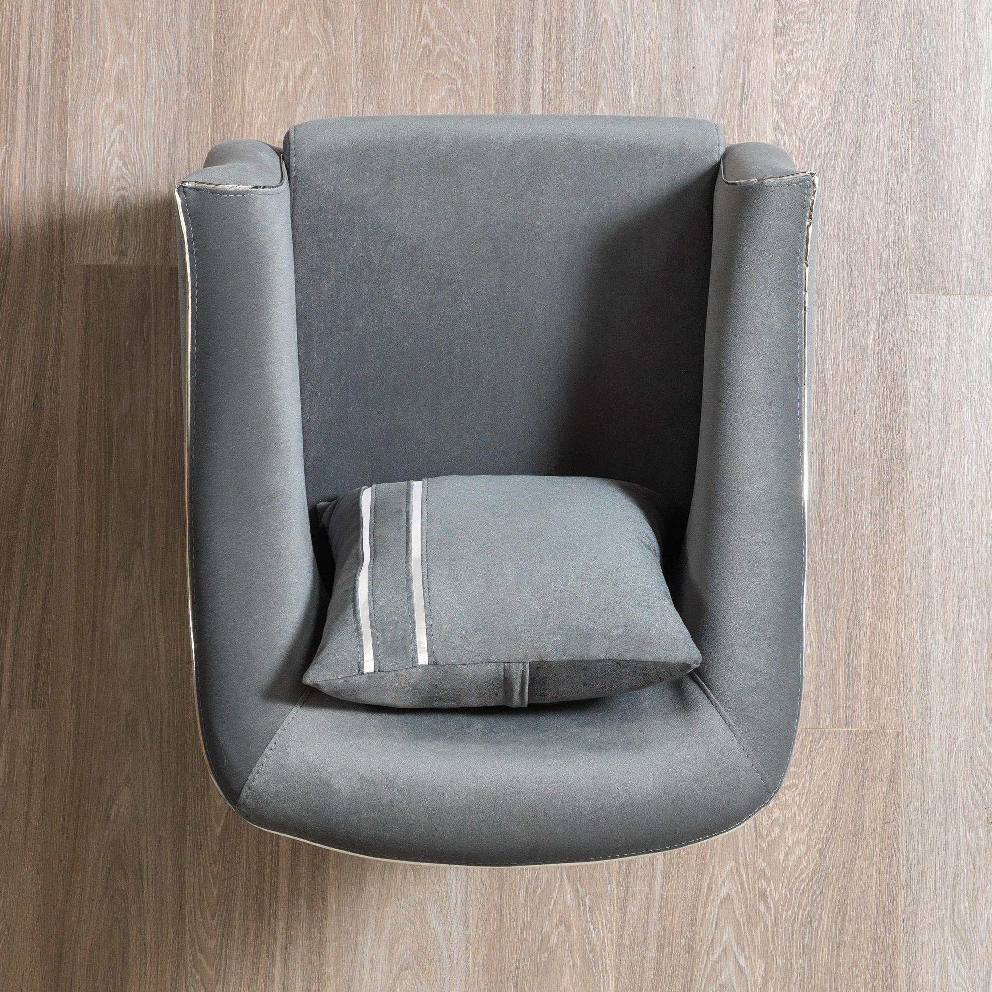 Nova Belinda Gray Velvet Chair