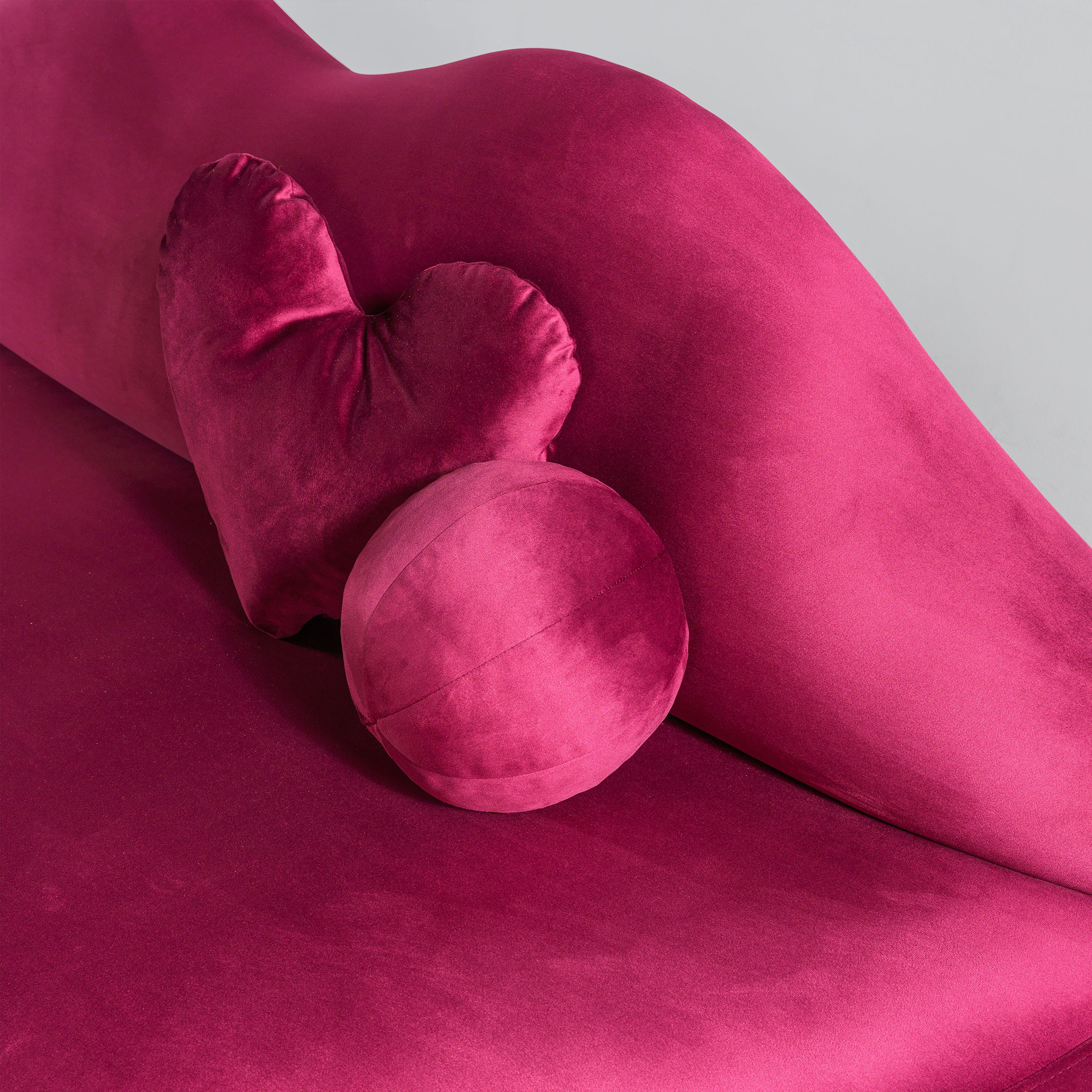 Nova - Lips Maroon Velvet Loveseat 81"