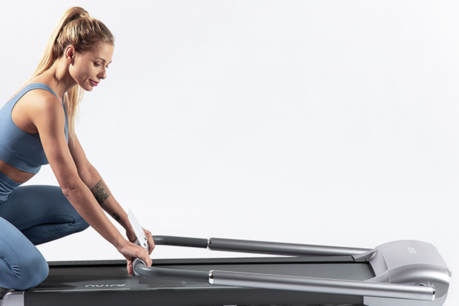 OVICX - Smart Run Treadmill in Silver/Dark Gray