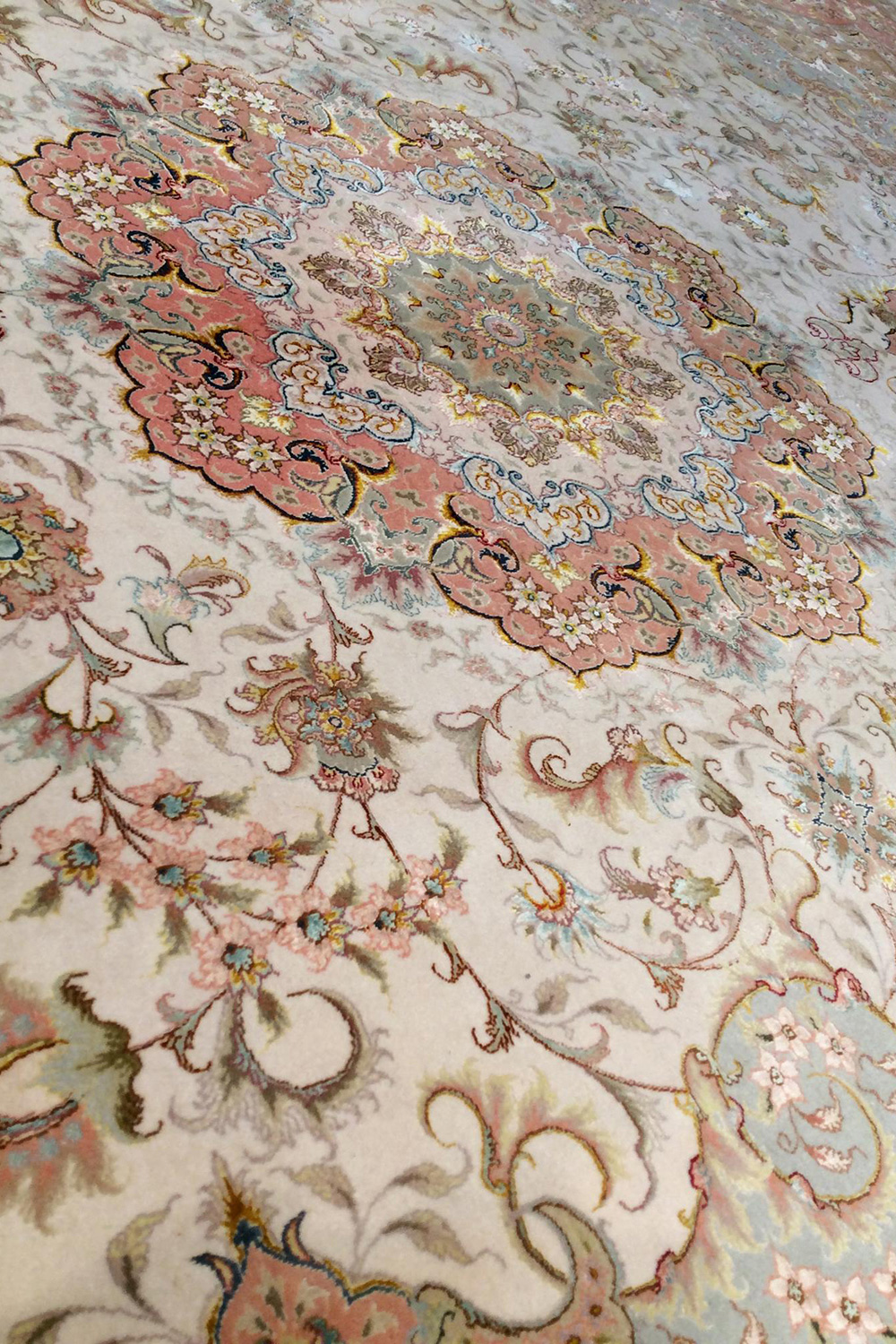 Pasargad - Tabriz Collection Hand-Knotted Silk and Wool Area Rug 98'' x 140'' (022507)