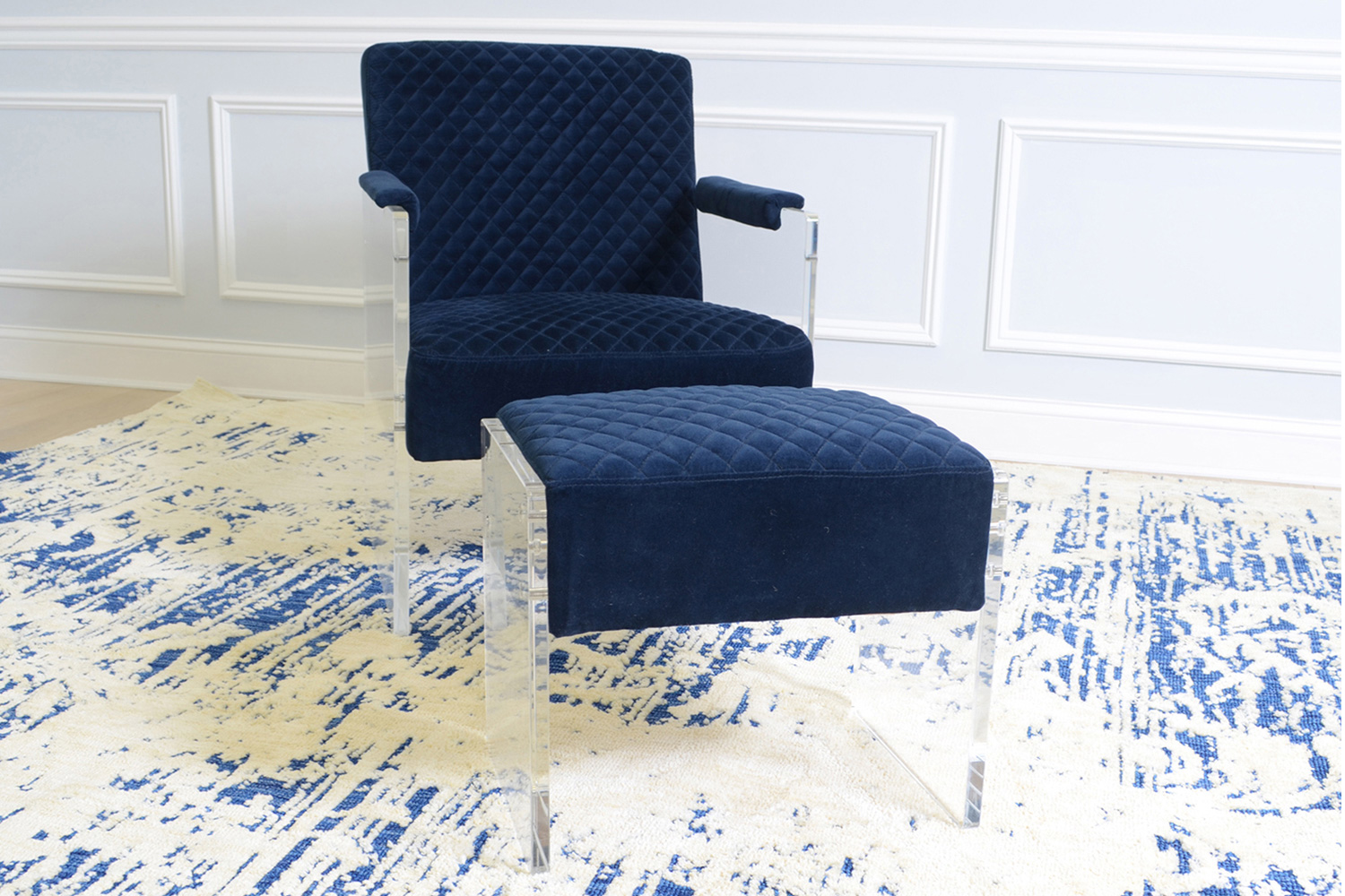 Pasargad - Tribecca Collection Acrylic and Velvet Accentchair