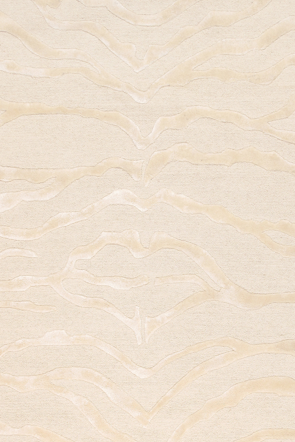 Pasargad Edgy Collection Hand-Tufted Ivory Silk and Wool Area Rug (PVCSK-01 4X6) - 48'' x 72''