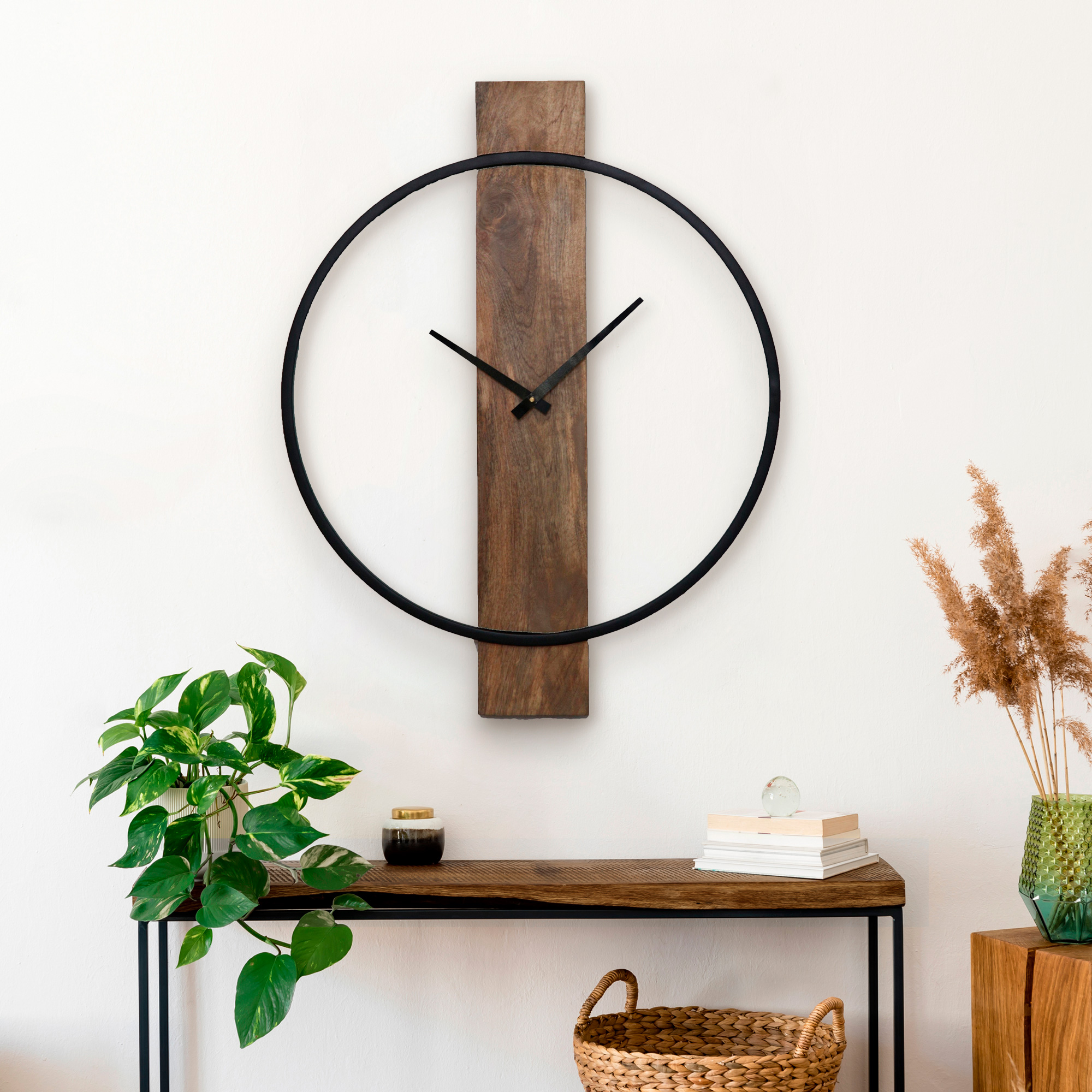 Renwil - Pearl Wall Clock