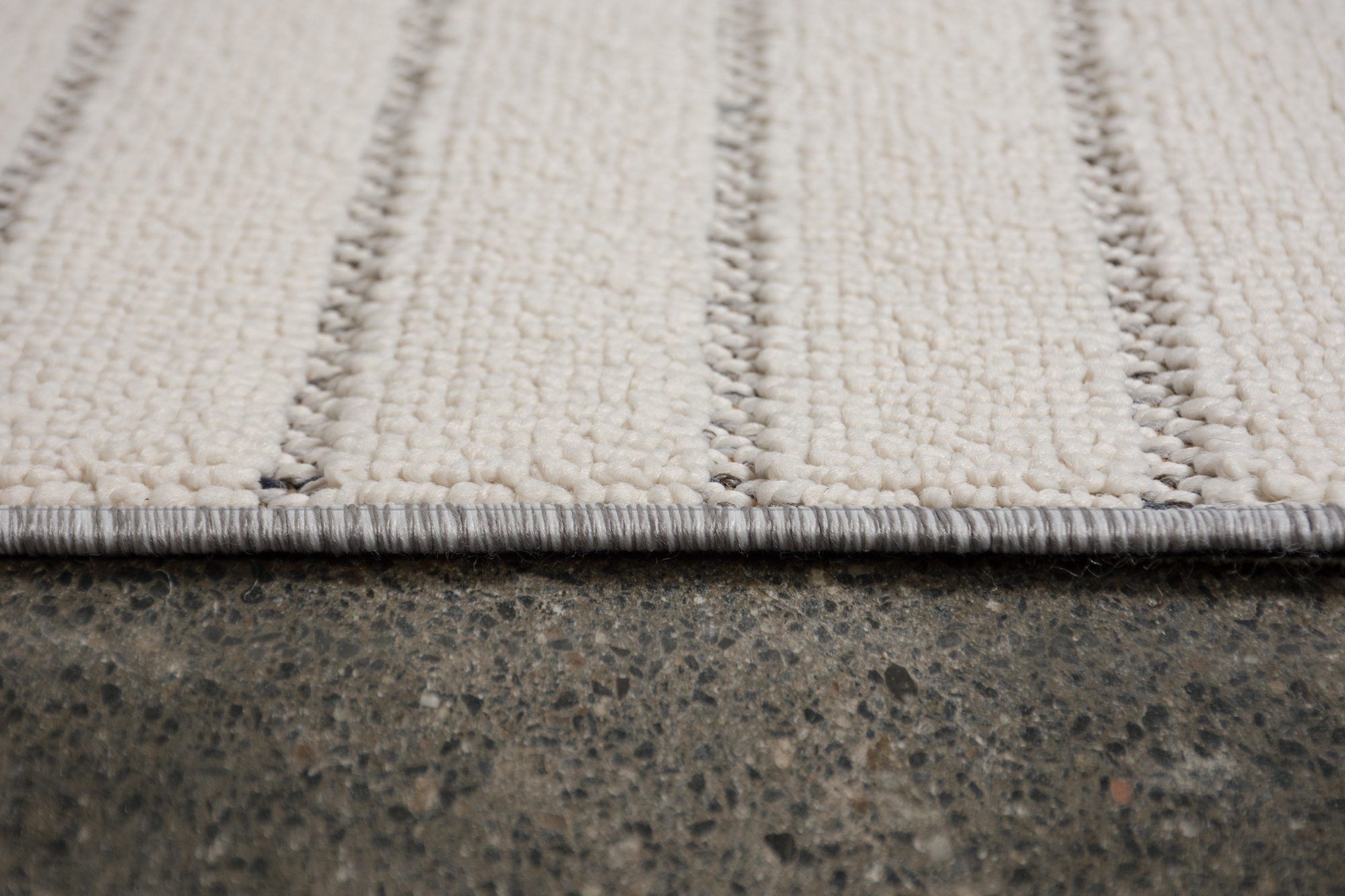 Renwil Ambrose 10193 Runner Rug - Ivory/Gray, 2,6" X 10"