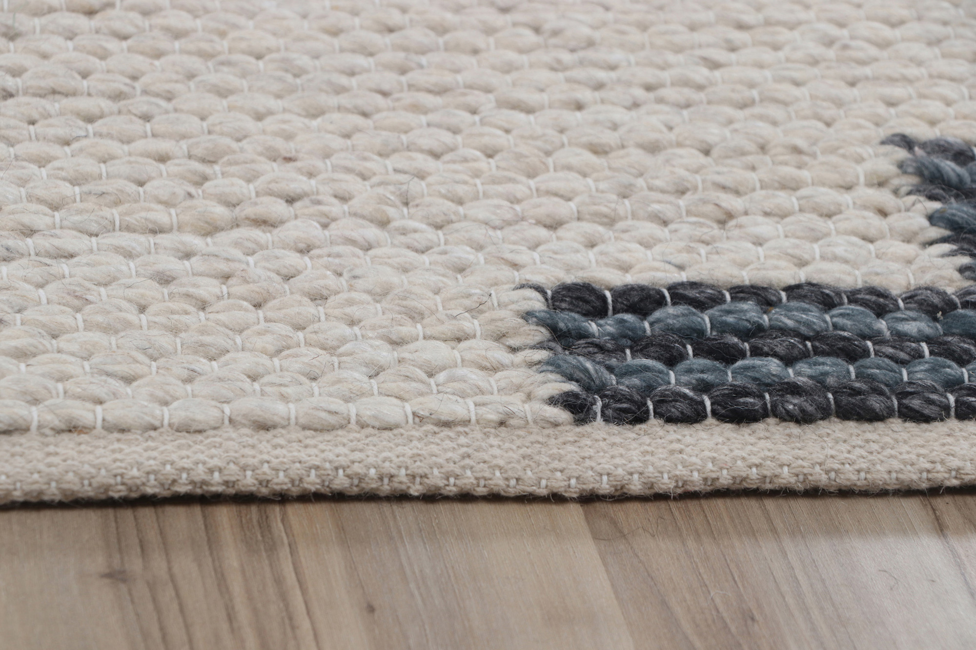 Renwil Annie Rug - Ivory, 8" X 10"