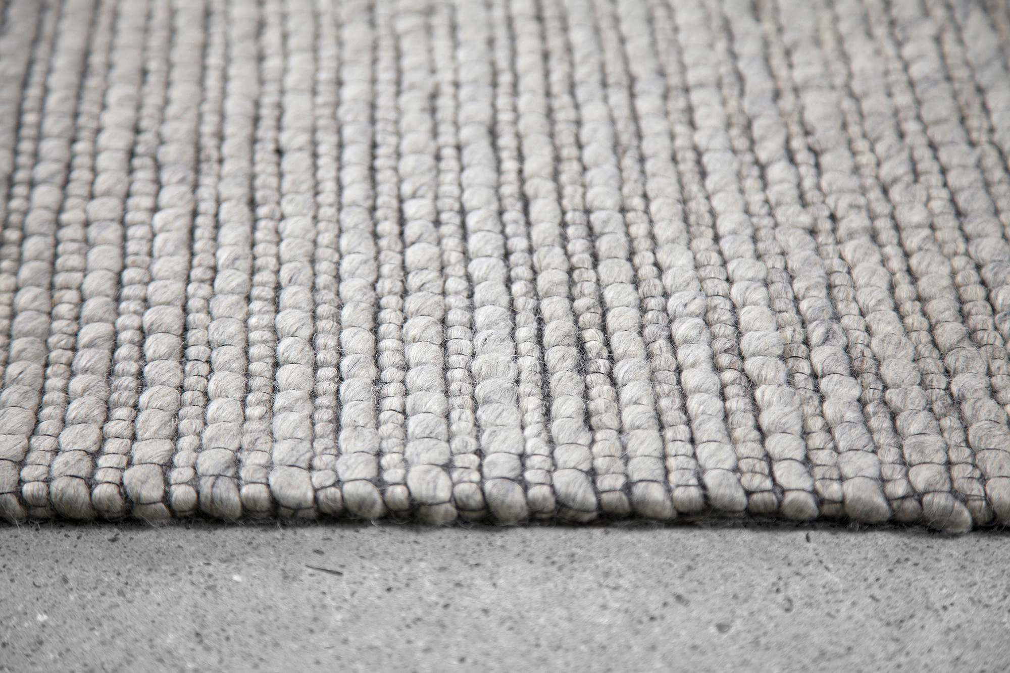 Renwil Bedford I Rug - Silver, 9,8" X 7,9"