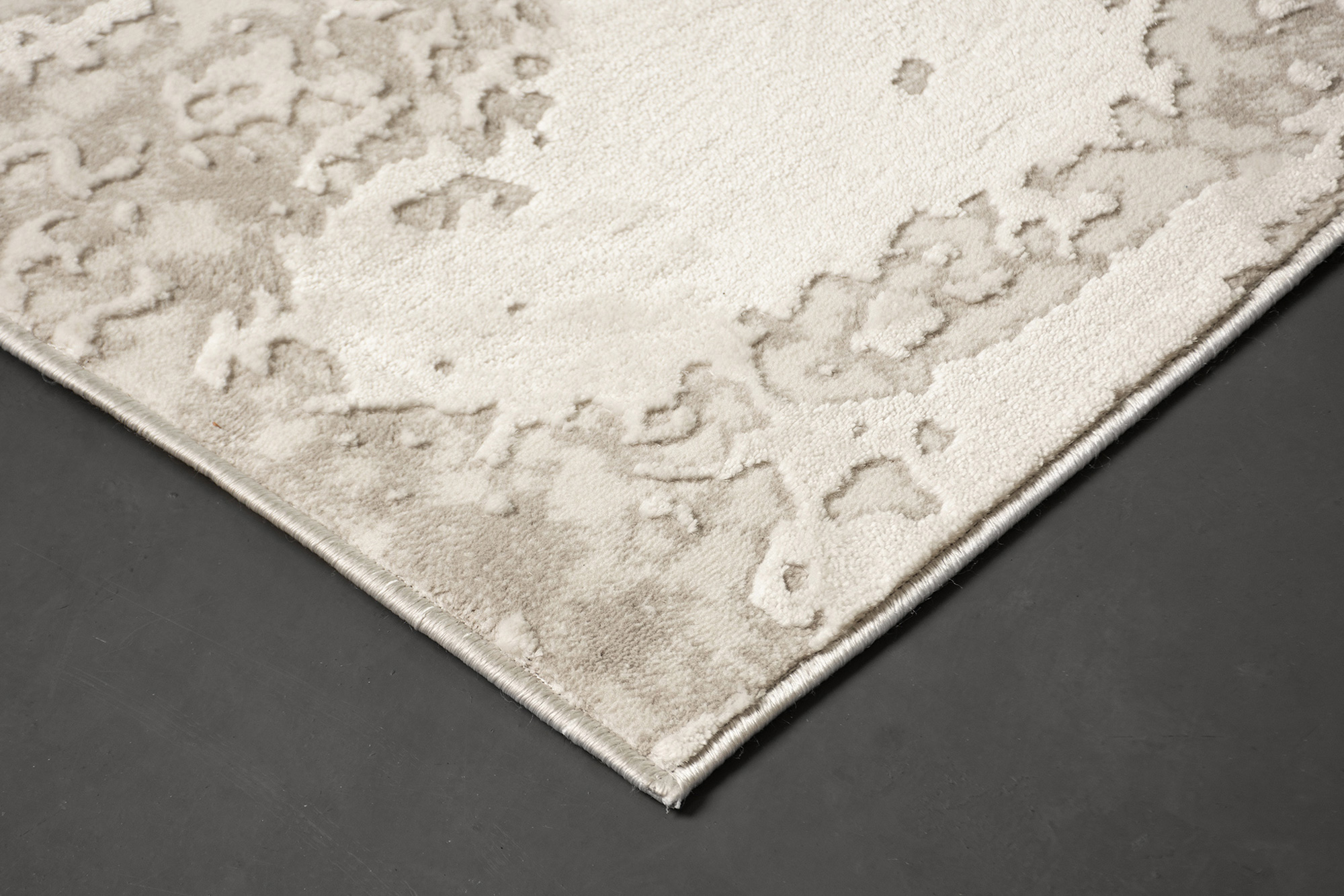 Renwil Camila 20042 Rug - Cream/Beige, 7,1" X 10,2"