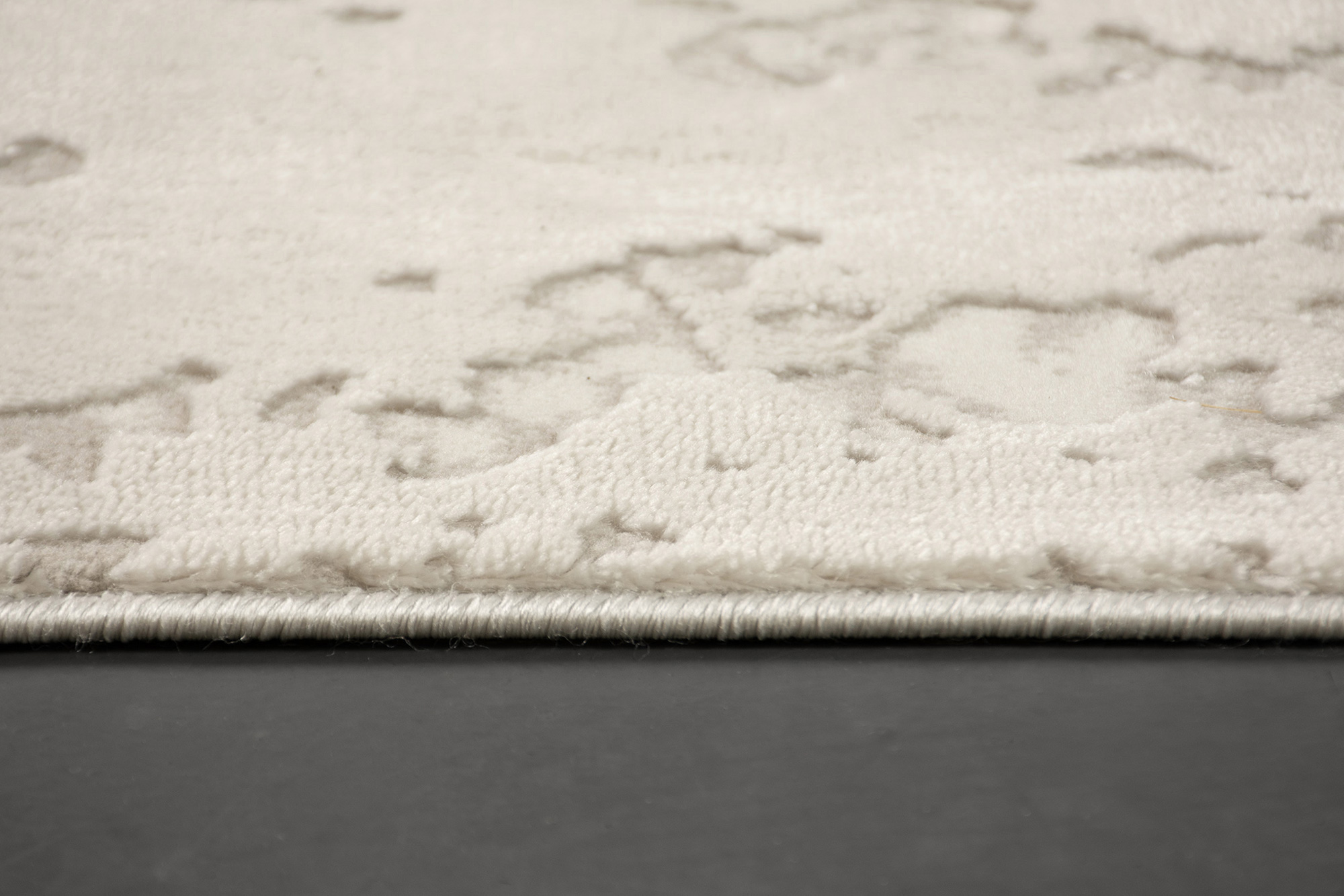 Renwil Camila 20042 Rug - Cream/Beige, 7,1" X 10,2"