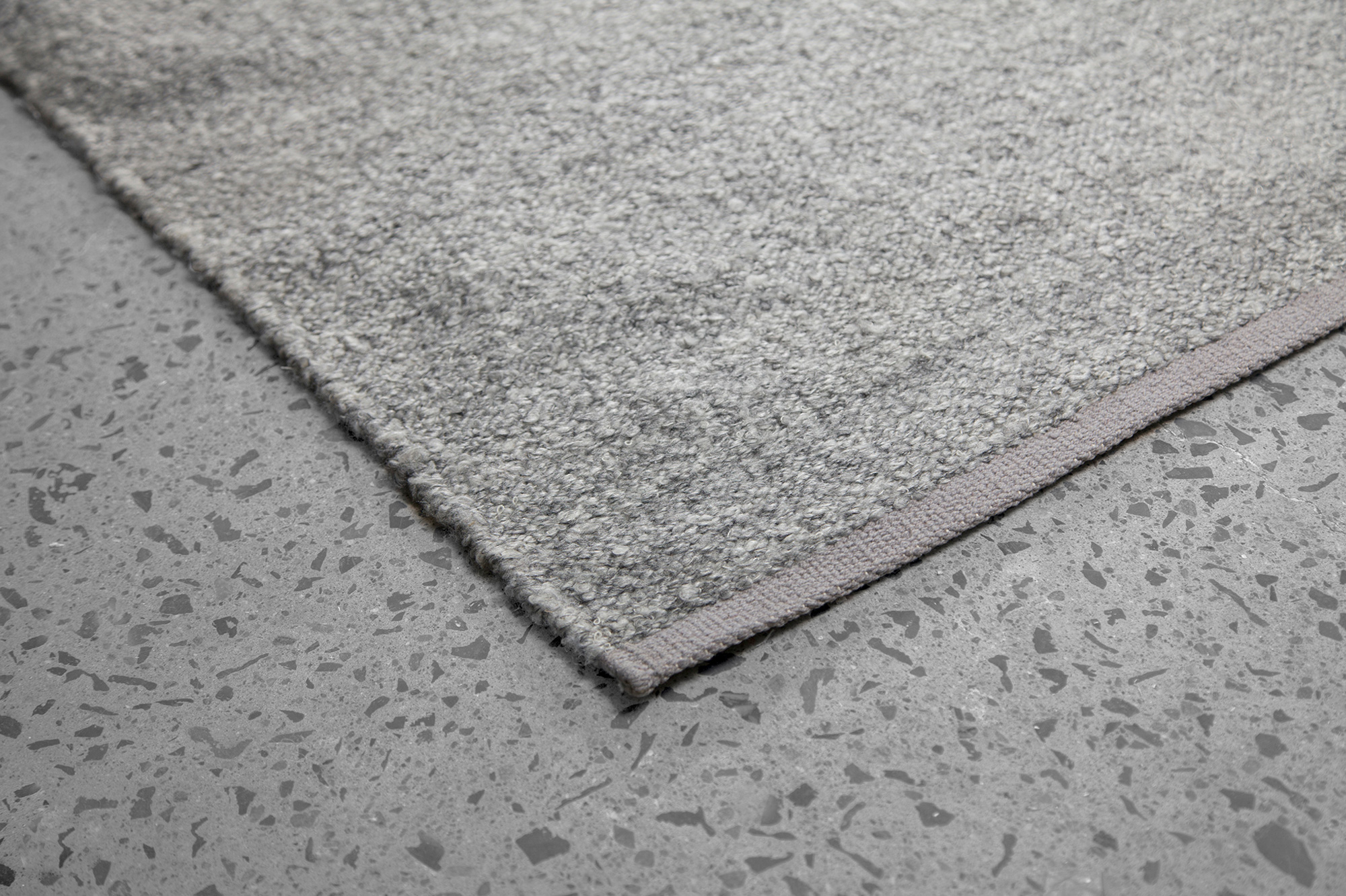 Renwil Earthtone Rug - Light Gray
