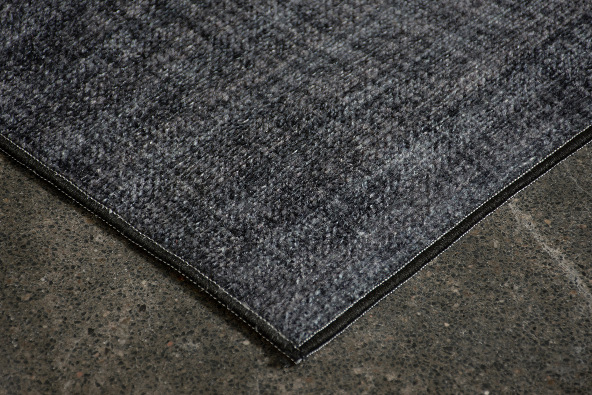 Renwil Fallon 10213 Rug - Distressed Navy, 7,1" X 10,2"