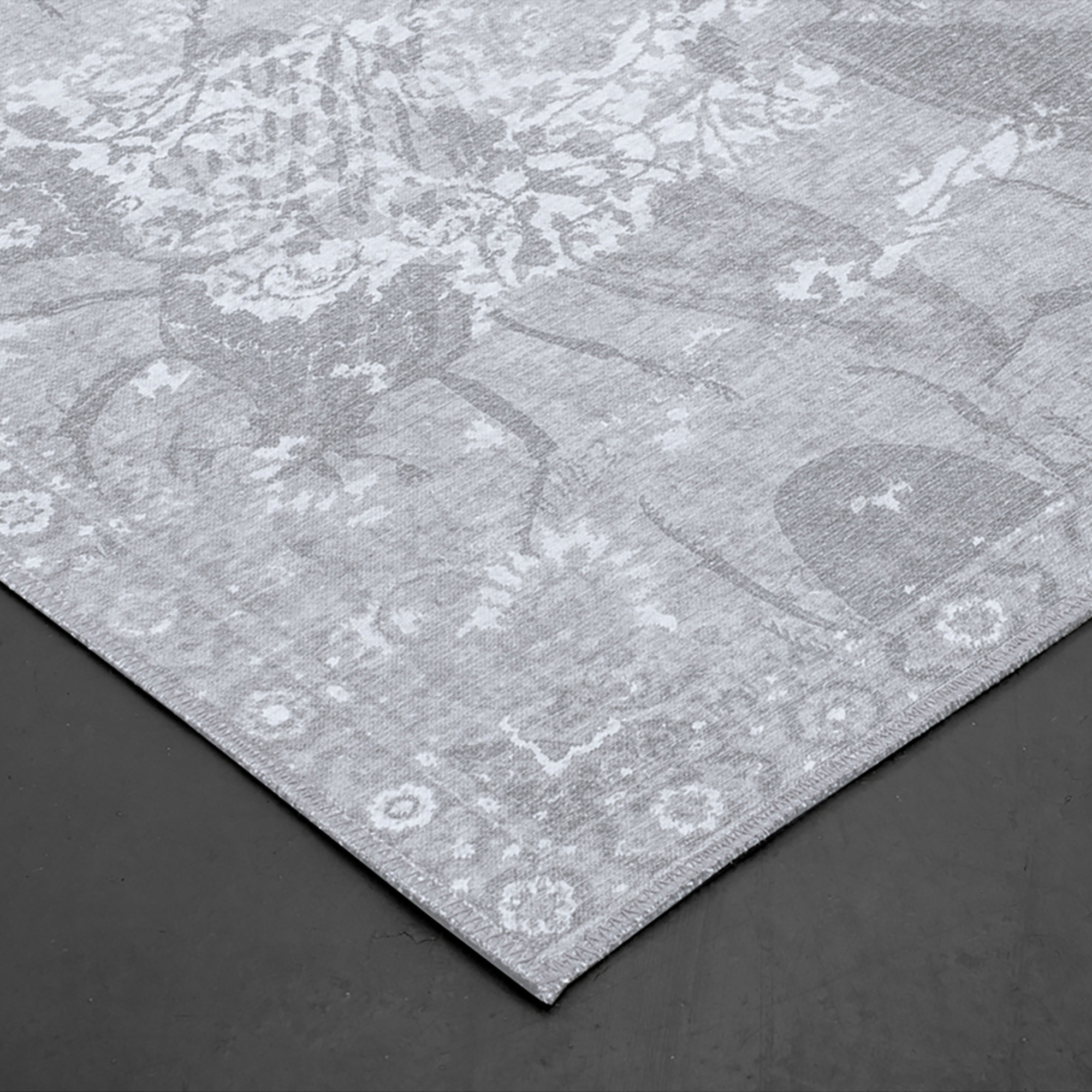 Renwil Laika Rug - Green/Cream, 2,6" x 8"