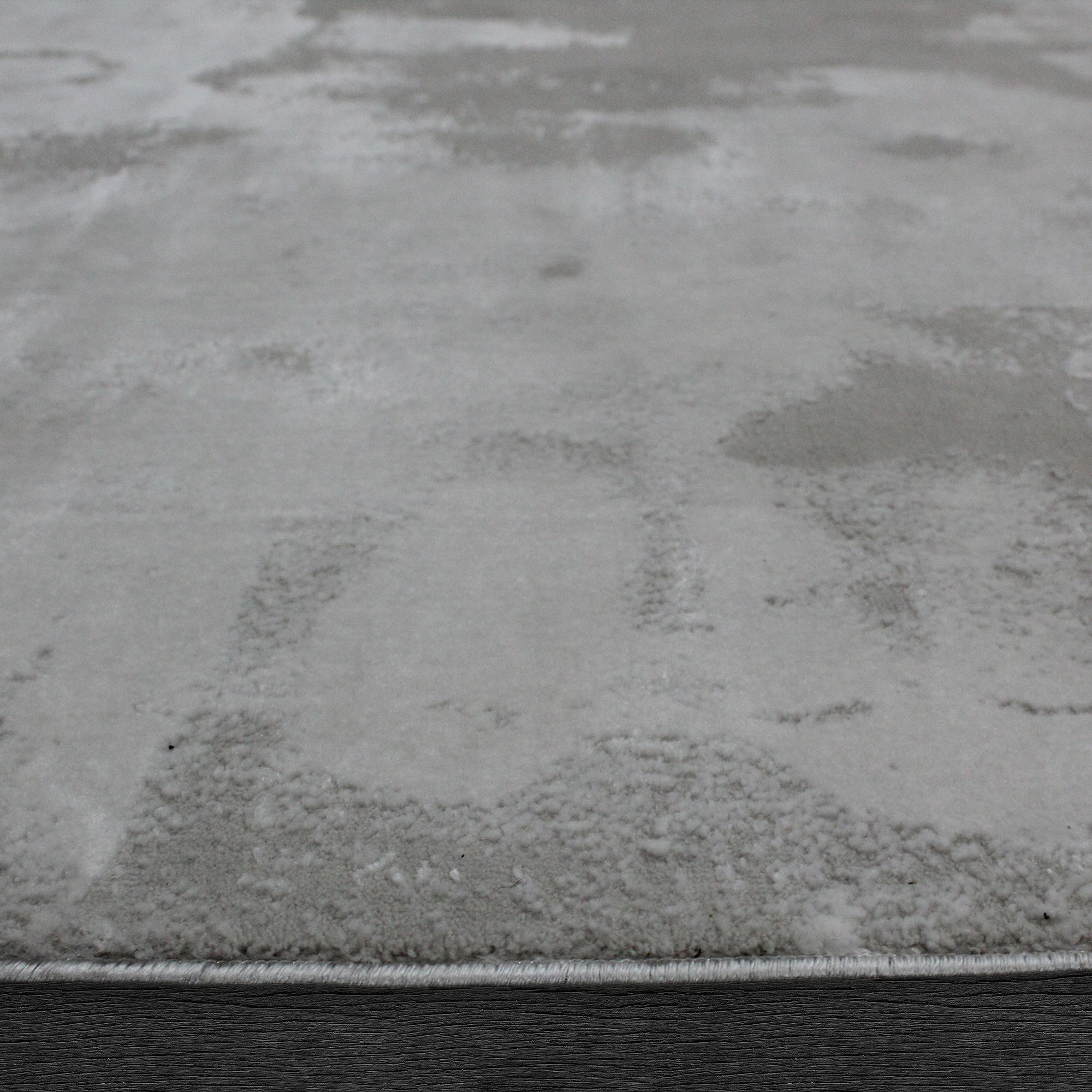 Renwil Smudge Rug - Off-White, 9,1" X 13,1"