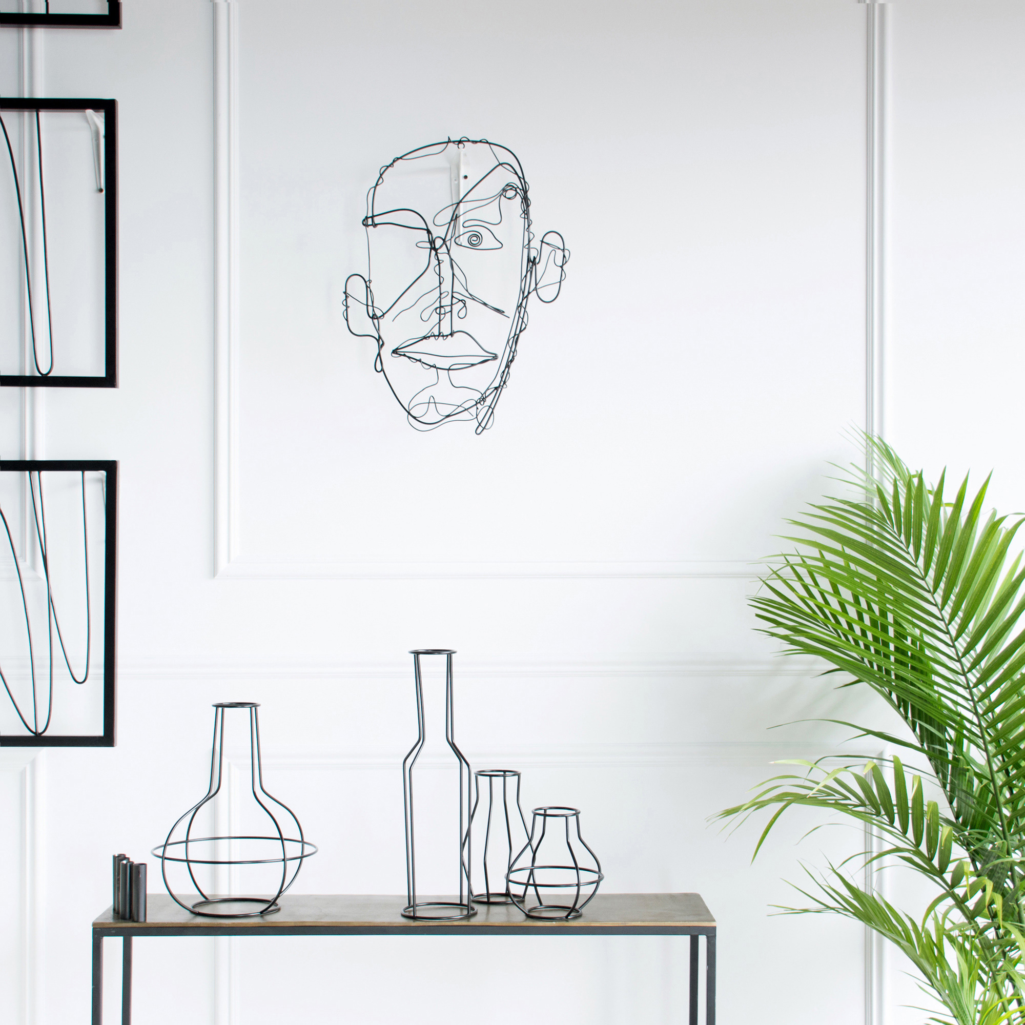 Renwil - Caricature Wall Decor