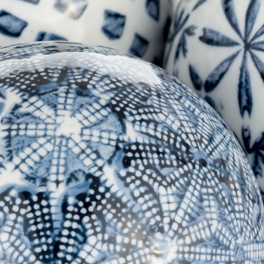 Sagebrook 4" Ceramic Boxed 3/a Painted Orbs - Blue/White