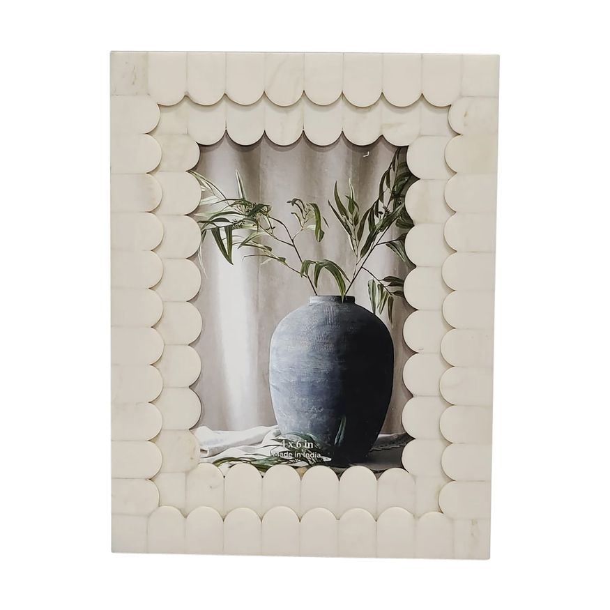 Sagebrook - 4"x6" Resin Scalloped Photo Frame