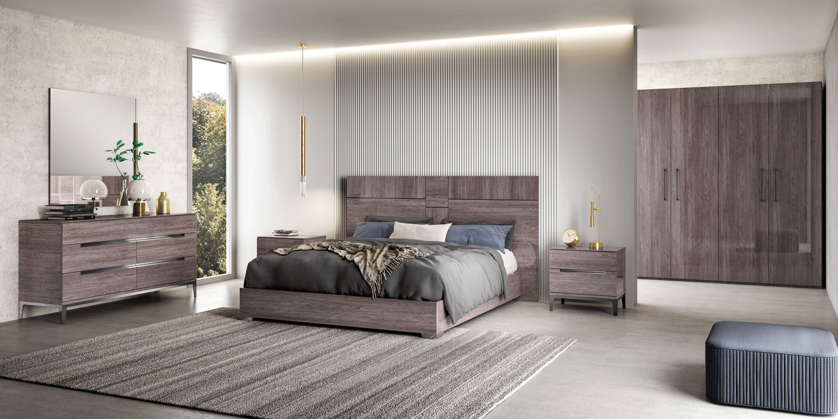 Status - Viola Queen Size Bed