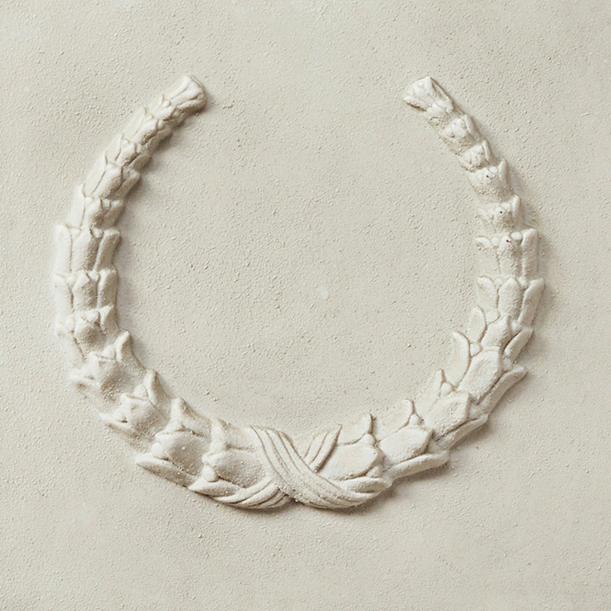 Toscano - Laurel Sculptural Plinth Base